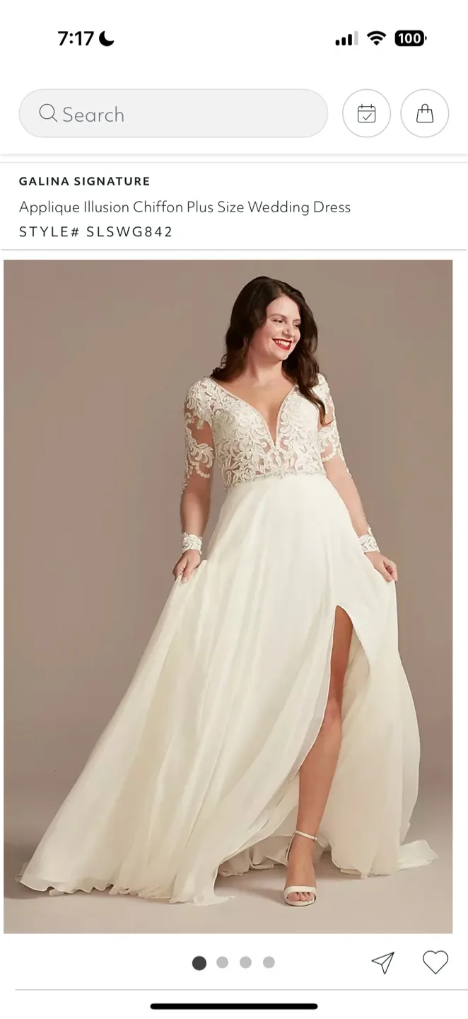 Wedding gown size 14 with veil thumbnail