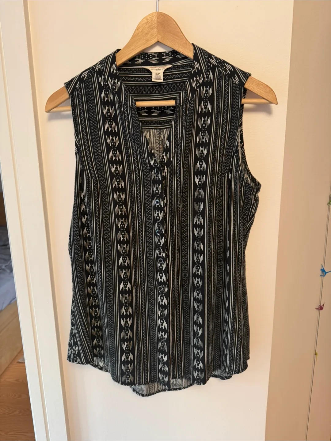 Weatherproof Vintage Sleeveless Blouse - Size S thumbnail