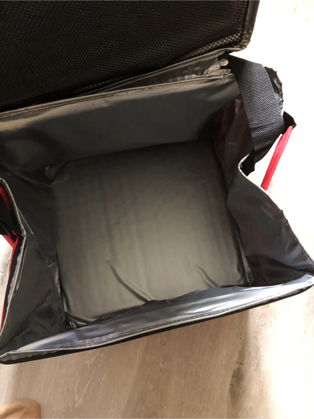 Coleman 50 Cans Cooler (NEW) image indicator(3)