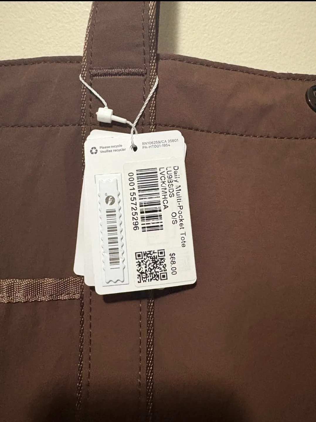 New Lululemon Daily Multi-Pocket Tote Bag image indicator(3)