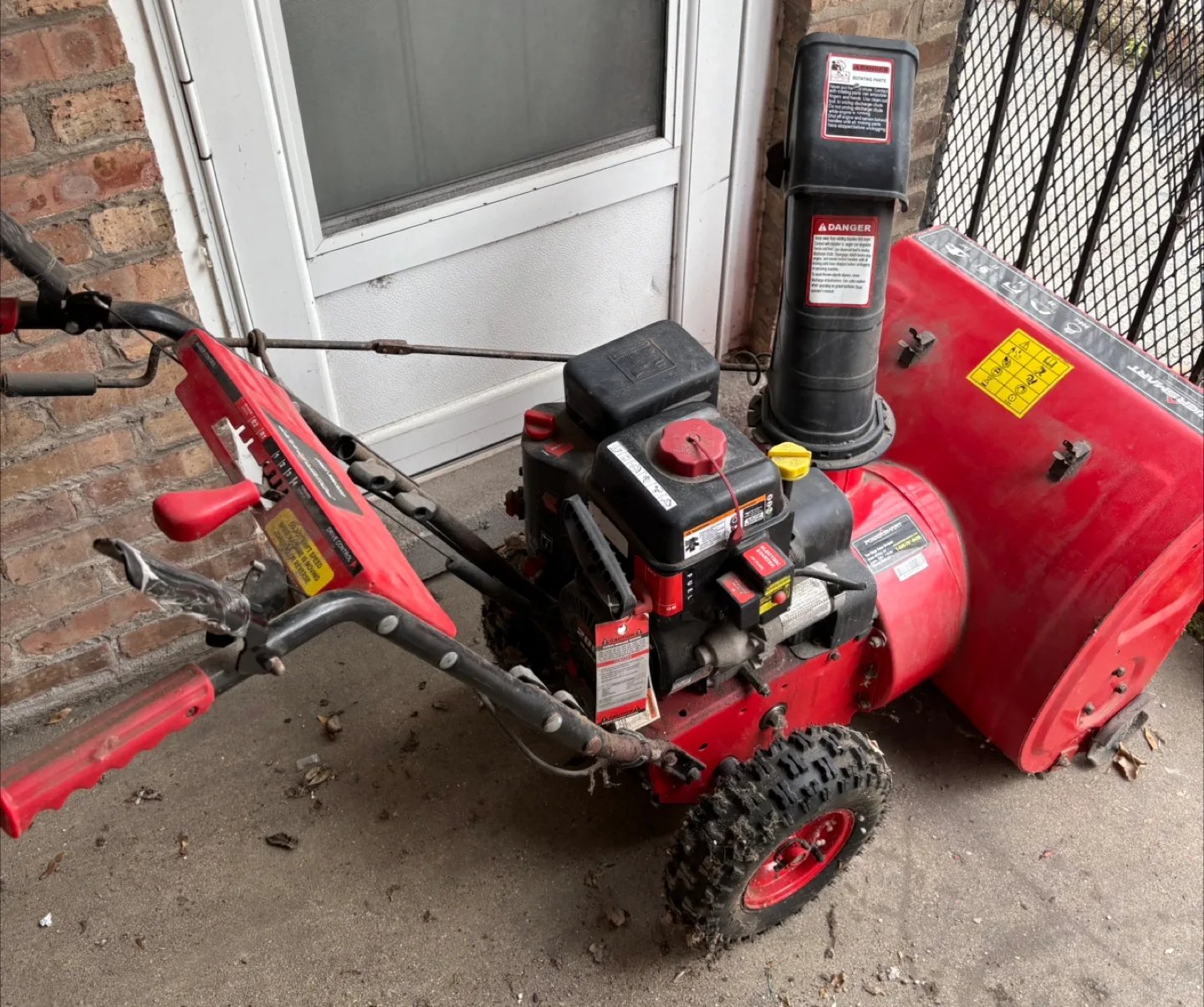 PowerSmart 24-inch powerful Gas Snow Blower thumbnail