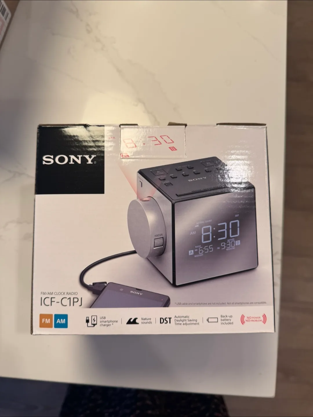 Sony ICF-C1PJ FM/AM Clock Radio - USB Charger thumbnail