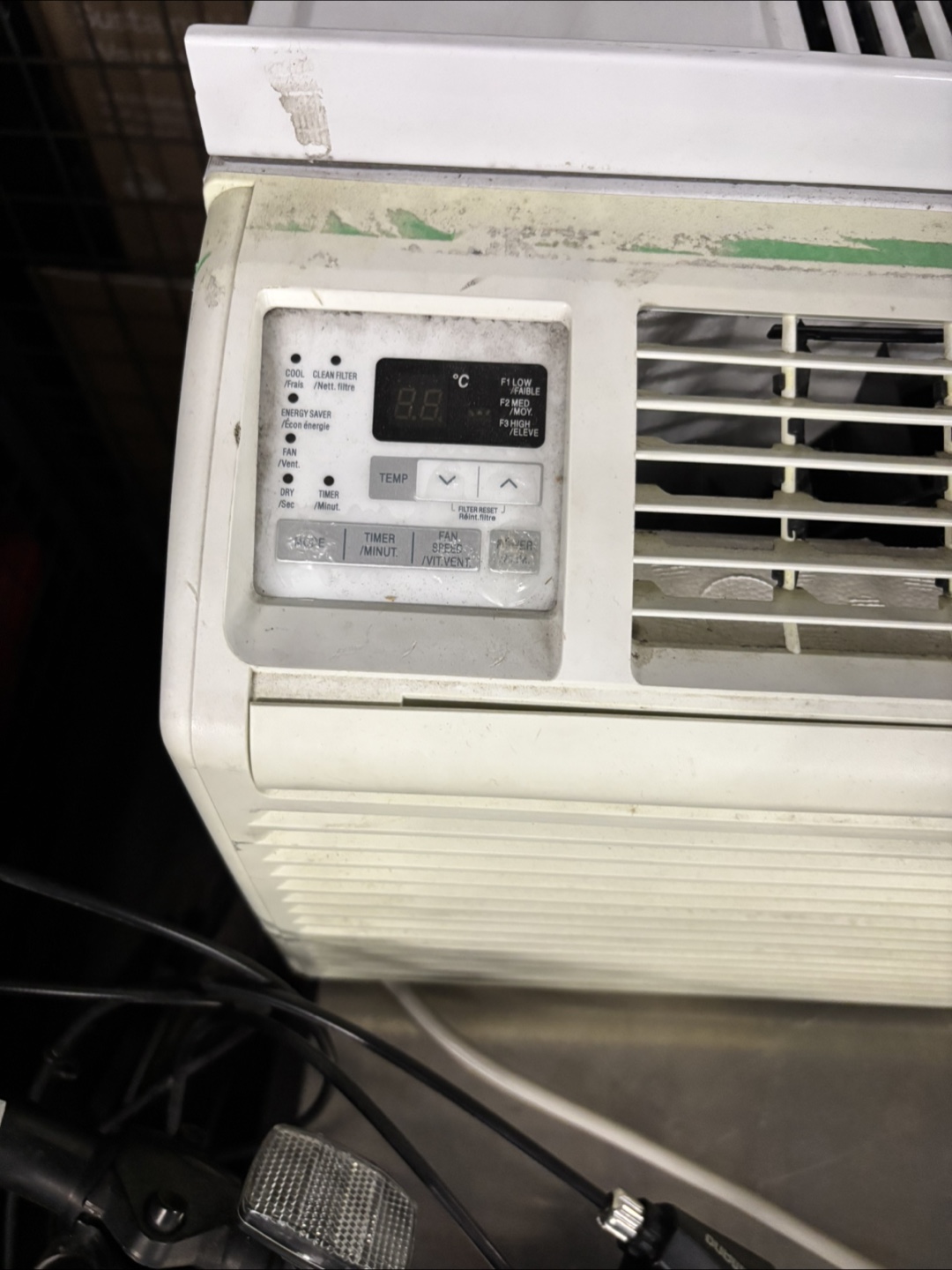 LG Air Conditioner - photo 2
