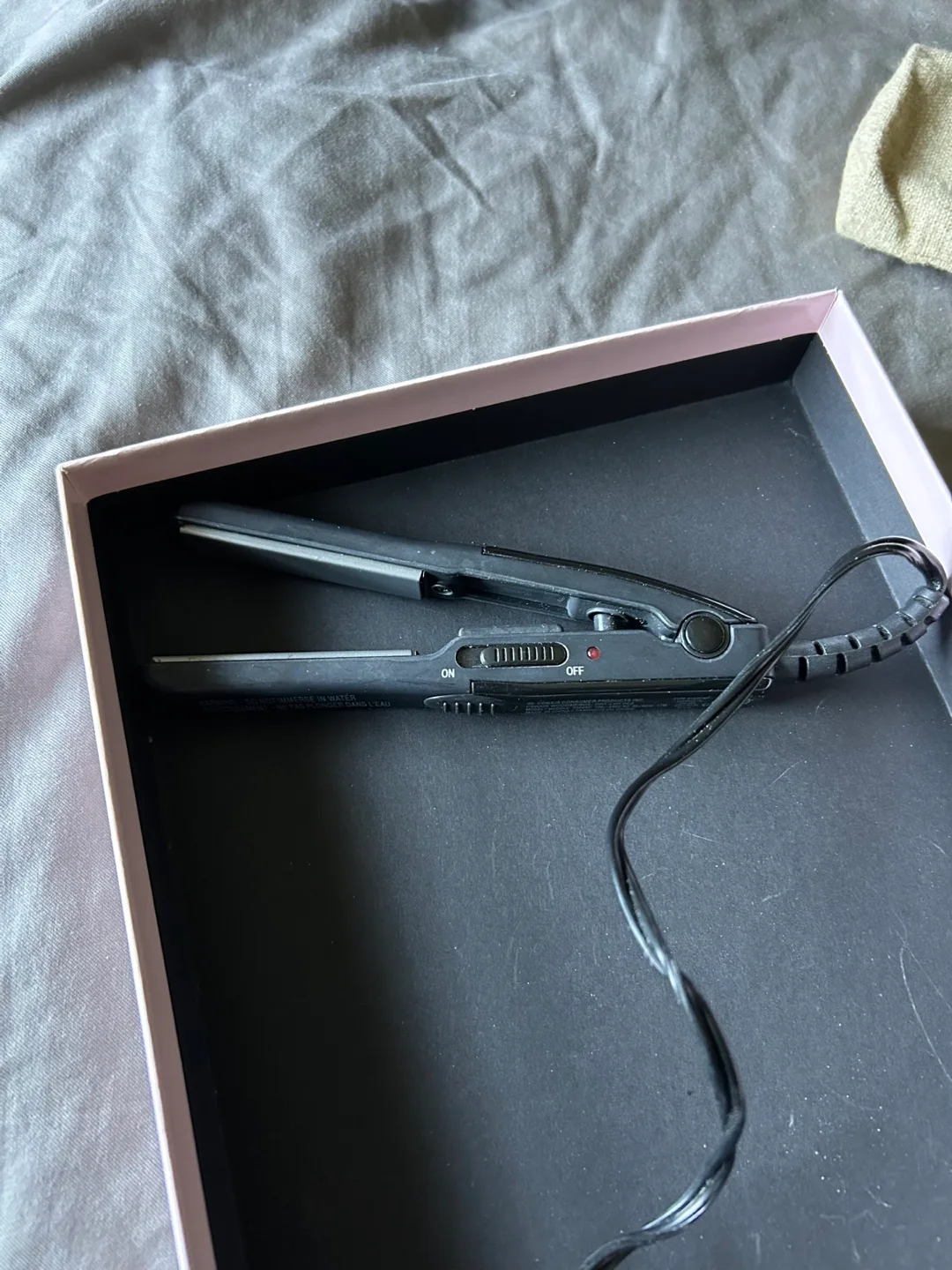 Conair Travel Smart Mini Flat Iron image indicator(2)