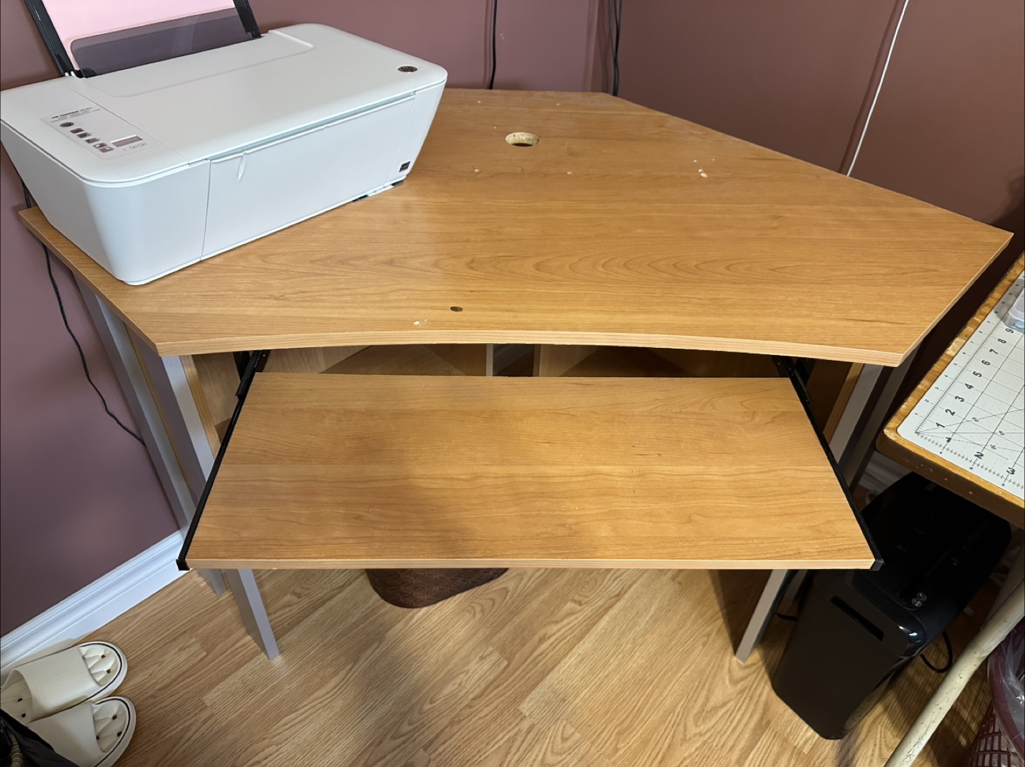 Black Office Chair & Corner Desk - photo 3