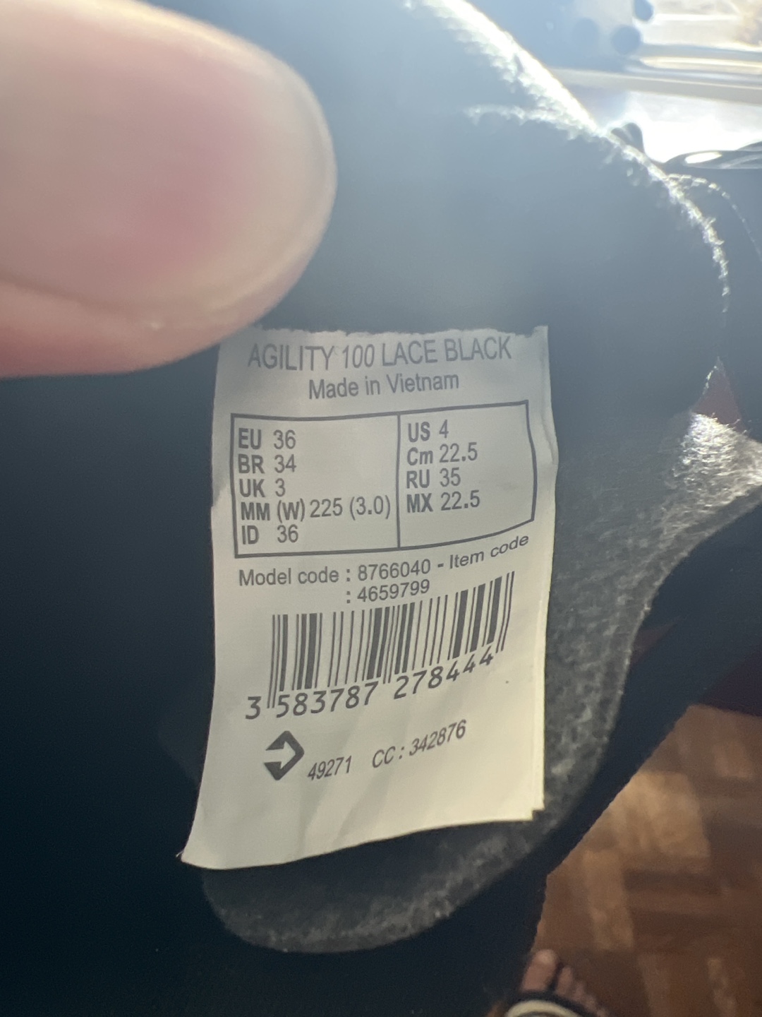 Kipsta Agility 100 Lace Black Soccer Shoes - US 4 - photo 2