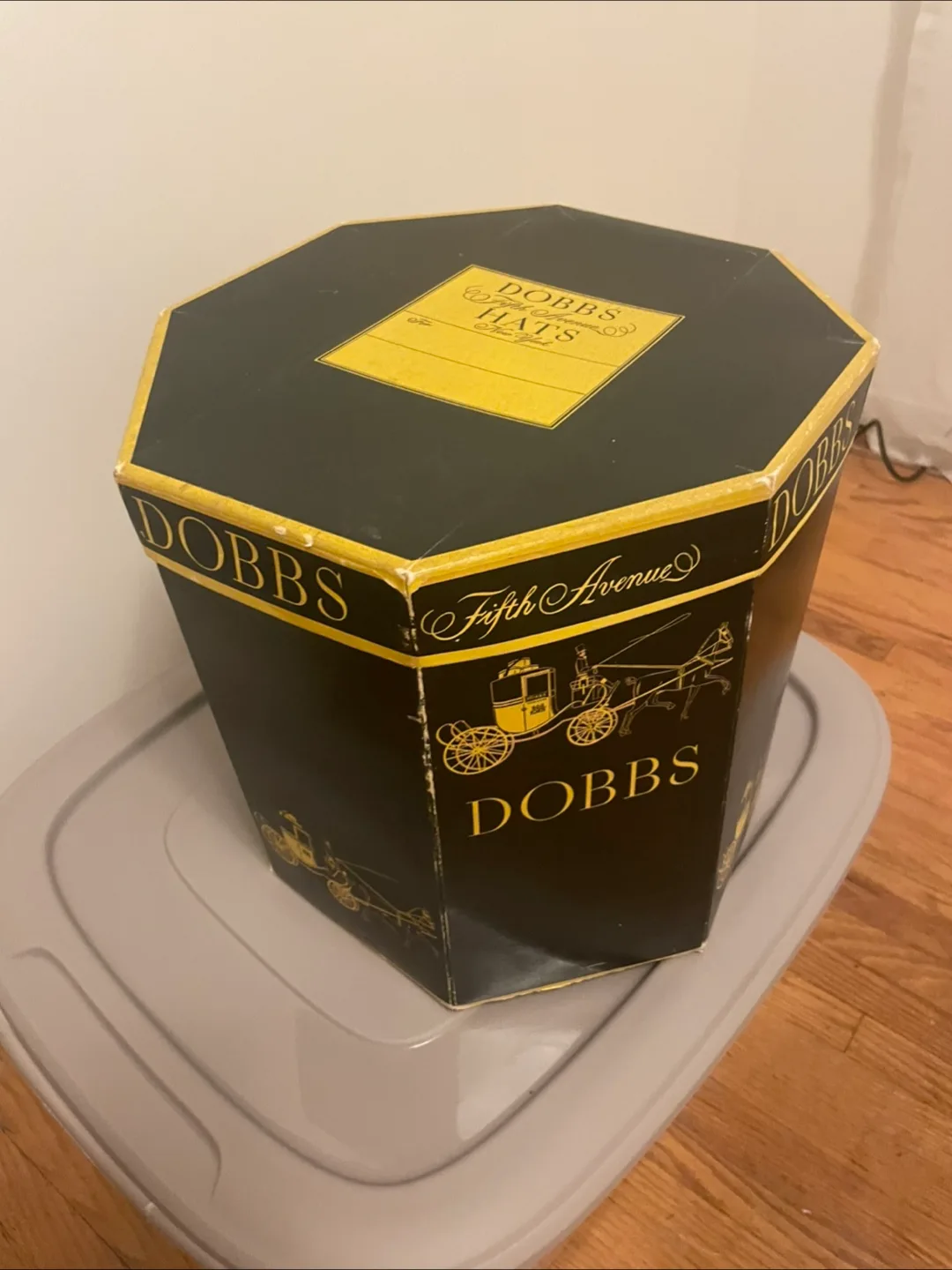 Dobbs Hat Box - Fifth Avenue, New York thumbnail