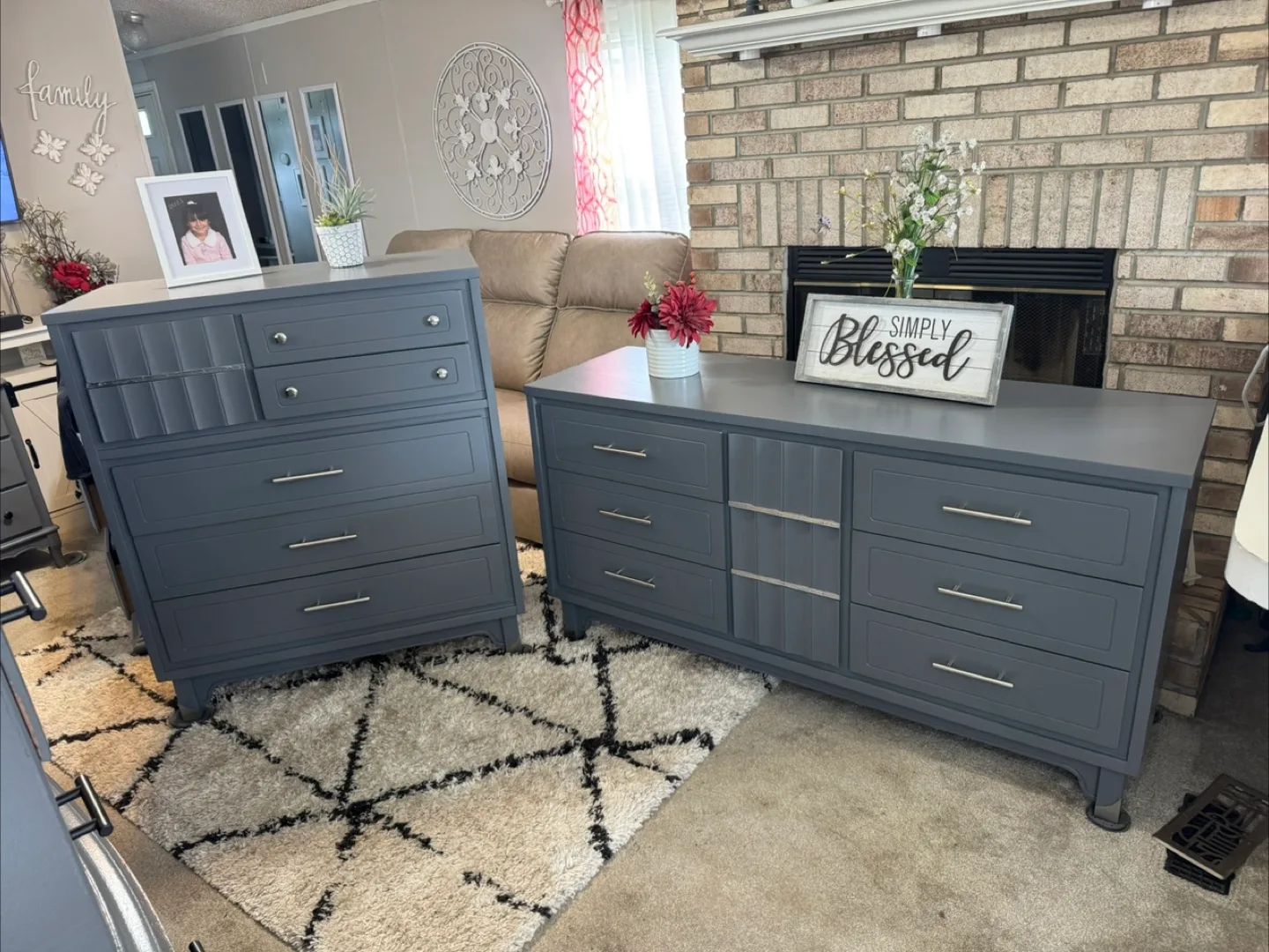 ✨✨ GORGEOUS GRAY SOLID WOOD LEXINGTON BEDROOM SET✨✨ thumbnail