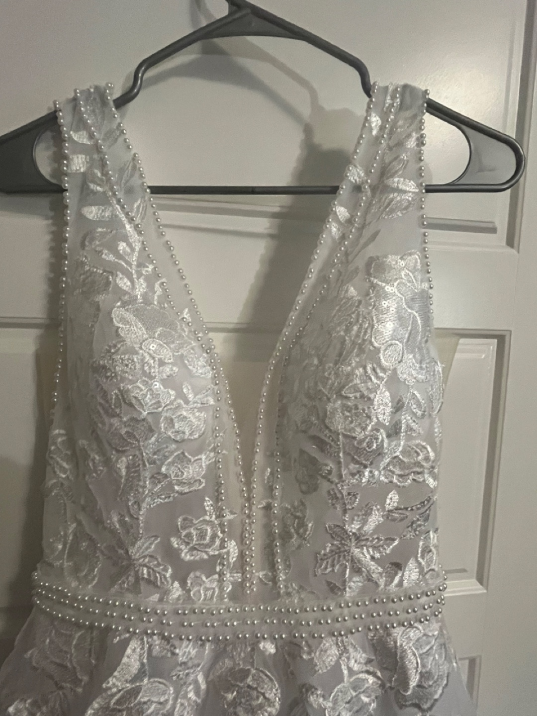 White Wedding Dress with Floral Lace - photo 3