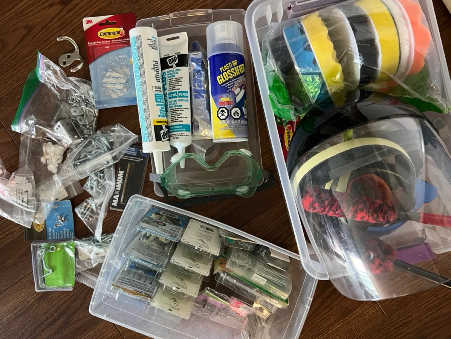 Assorted Home Hardware Supplies thumbnail