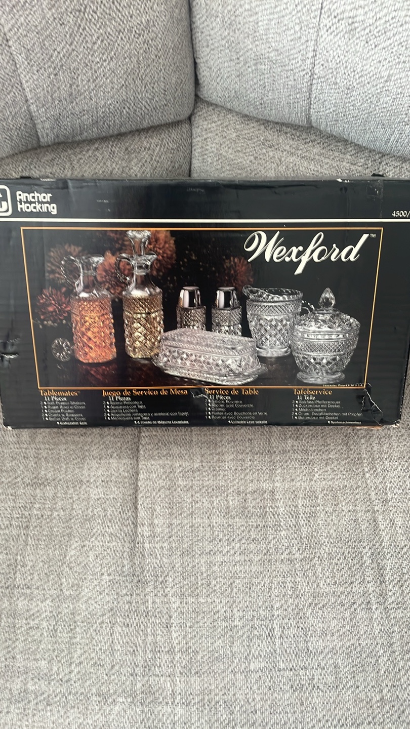 Anchor Hocking Wexford 11-Piece Table Set