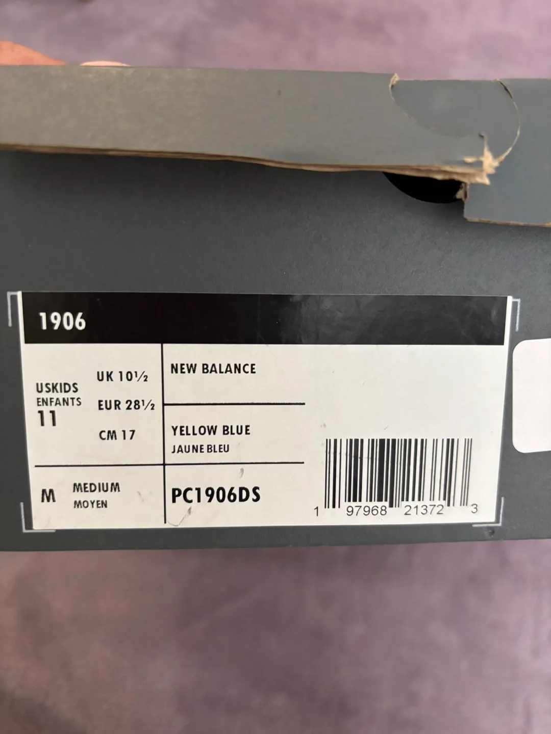 New Balance 9060 Kids Yellow Blue US 11 thumbnail