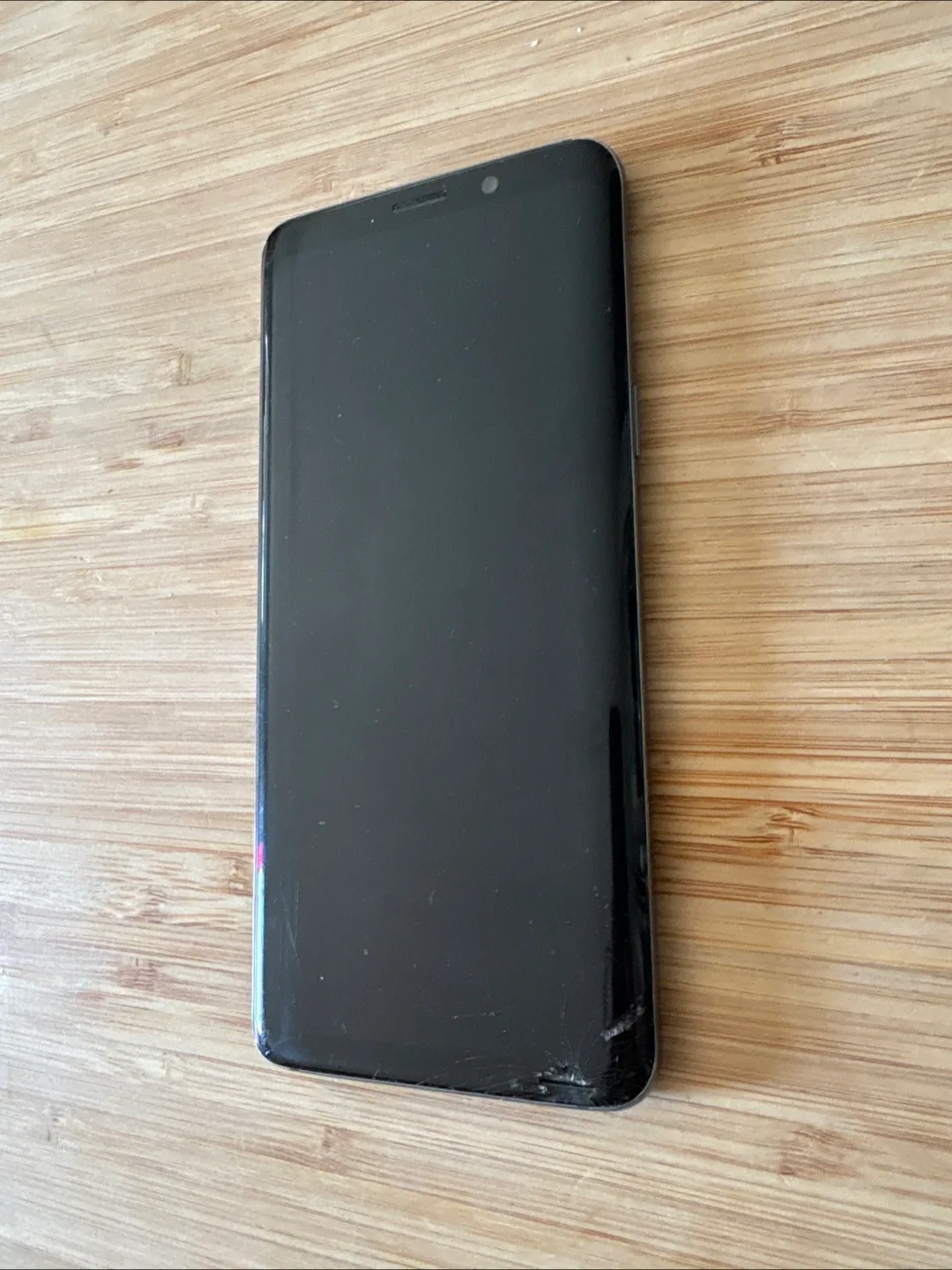 Samsung Galaxy S9 -For Parts. thumbnail
