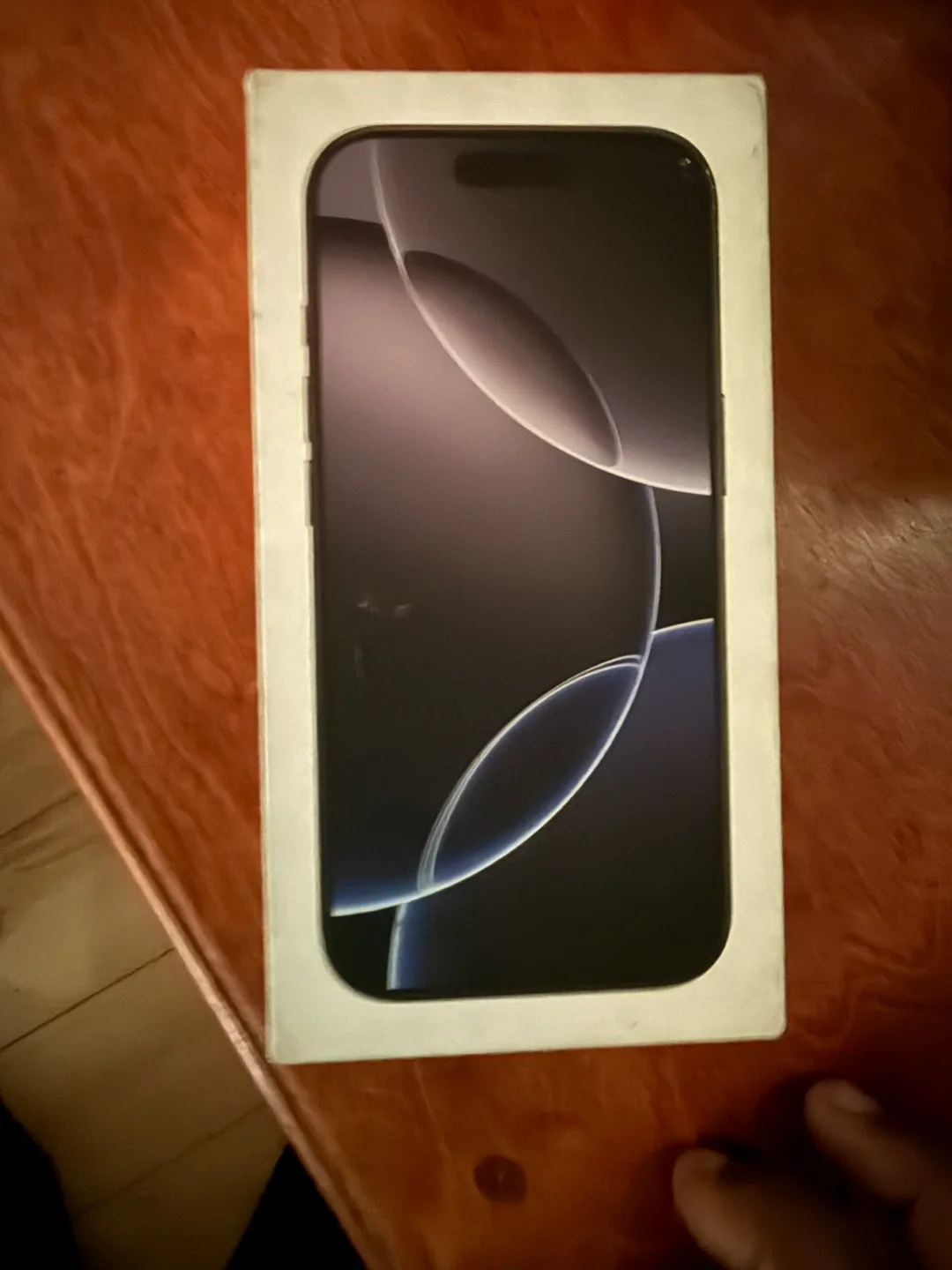 iPhone 16 Pro Black titanium 256GB (Box Included!) thumbnail