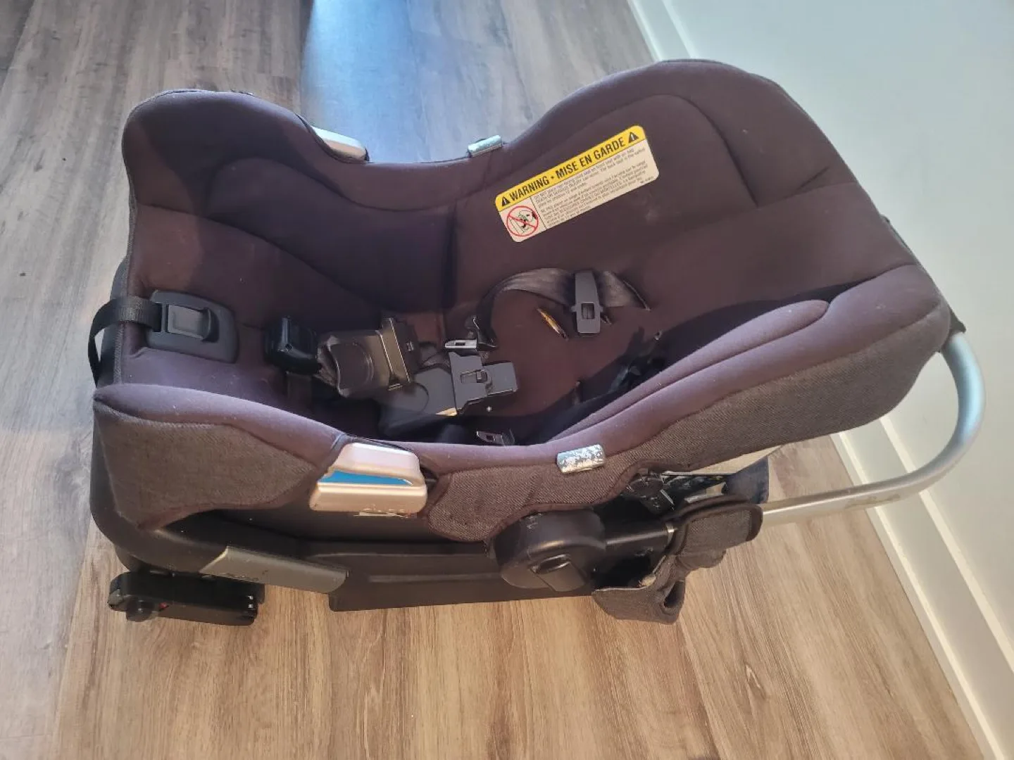 Nuna Infant Car Seat with Adapter thumbnail