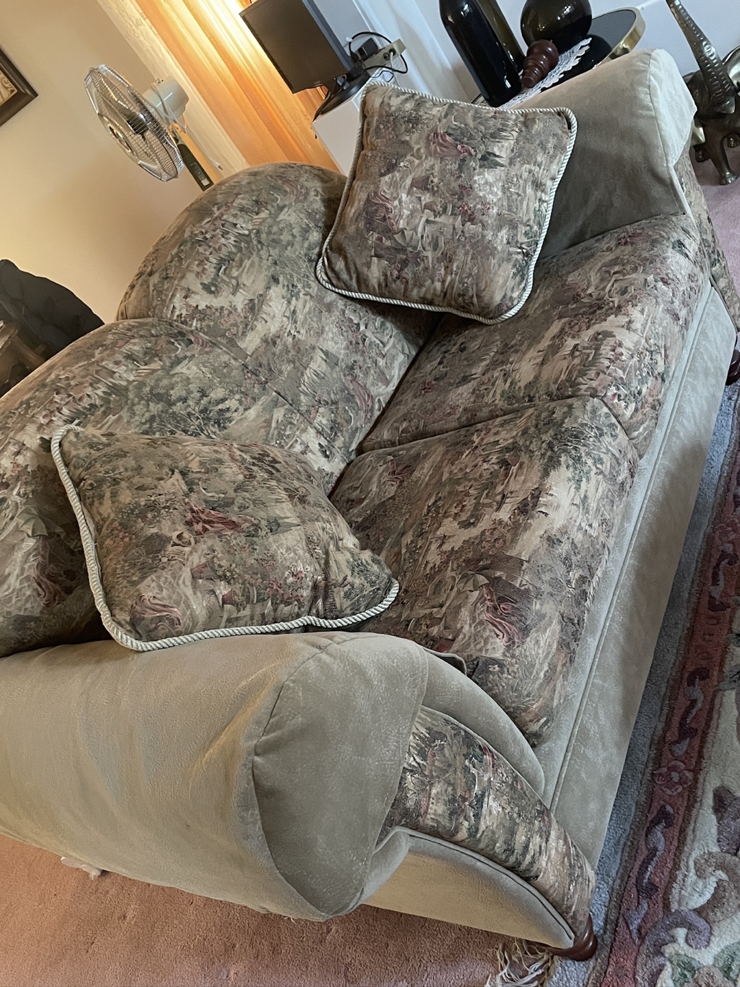 Floral Patterned Sofa Set - photo 3