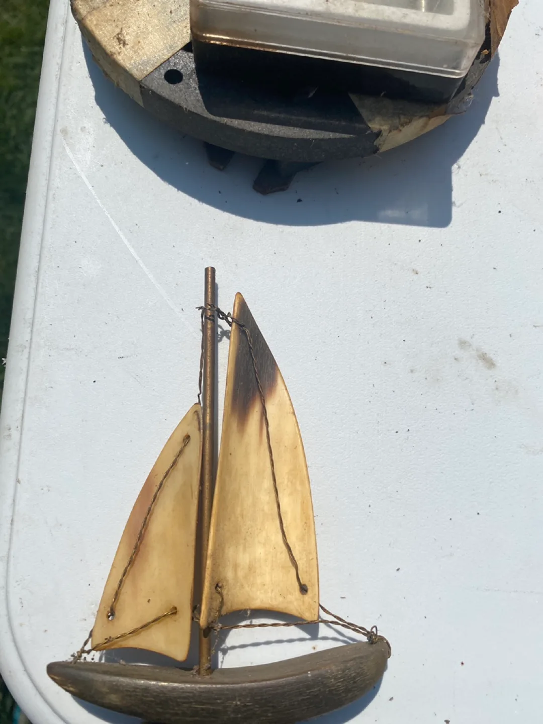 Vintage Decorative Sailboat image indicator(3)