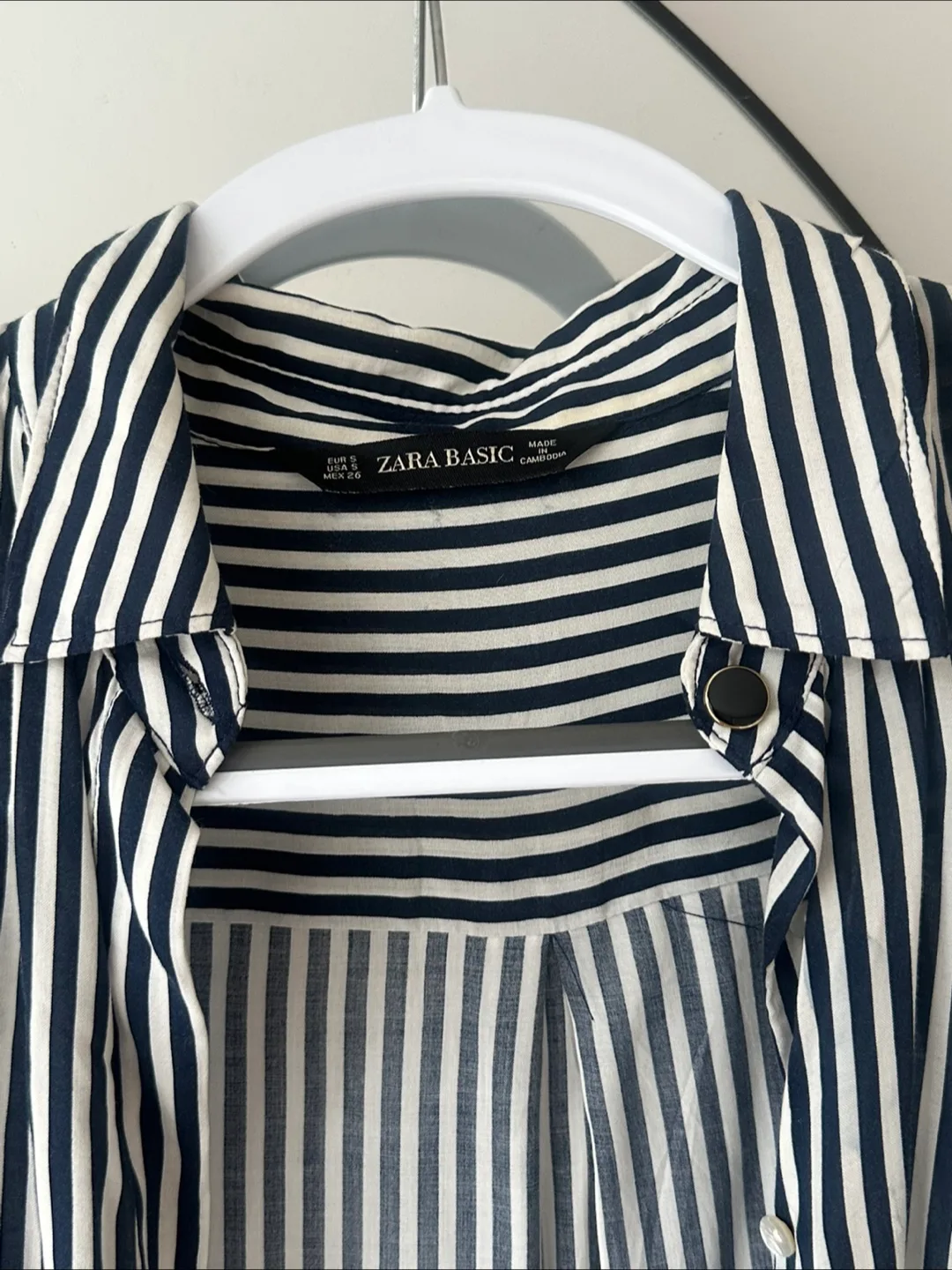 Zara Basic Striped Button-Up Shirt - Size S image indicator(2)