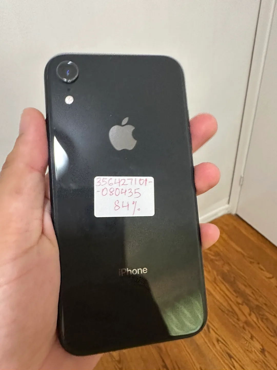 iPhone XR - 64GB thumbnail
