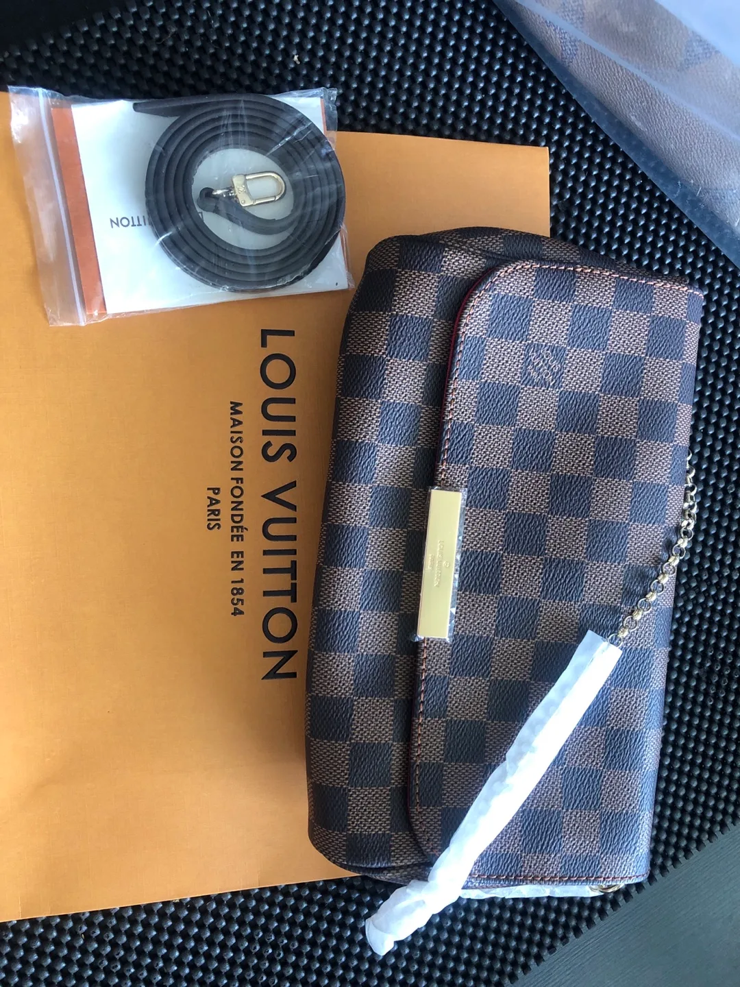 Louis Vuitton Damier Ebene Pochette Felicie thumbnail