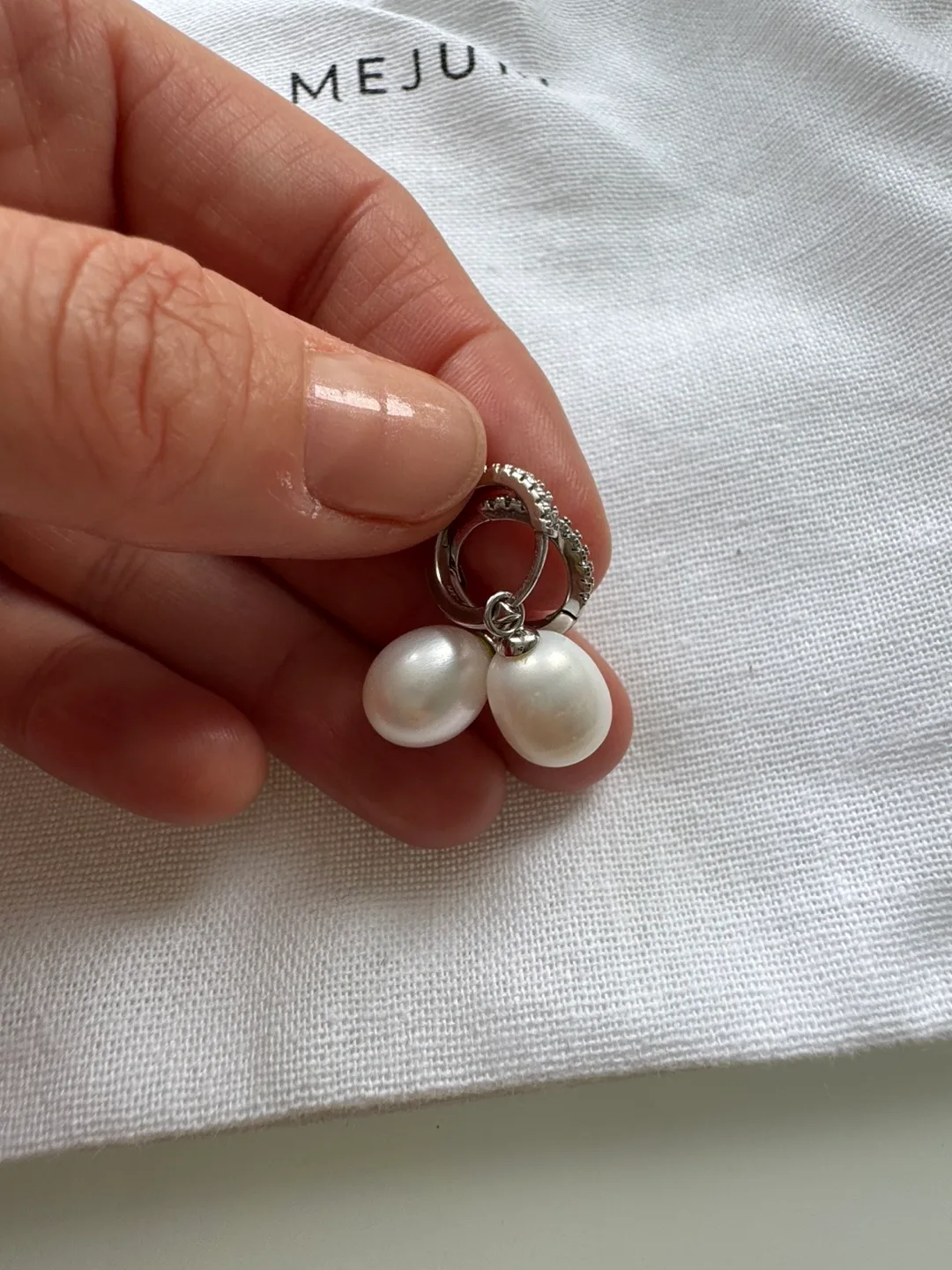 Sterling Silver Pearl Drop Earrings thumbnail