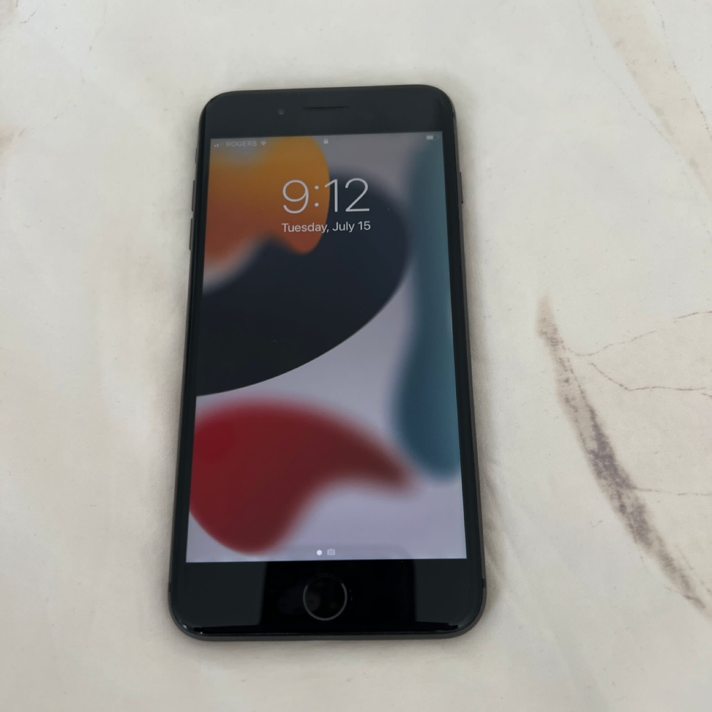 Apple iPhone 8 Plus - Black 64G