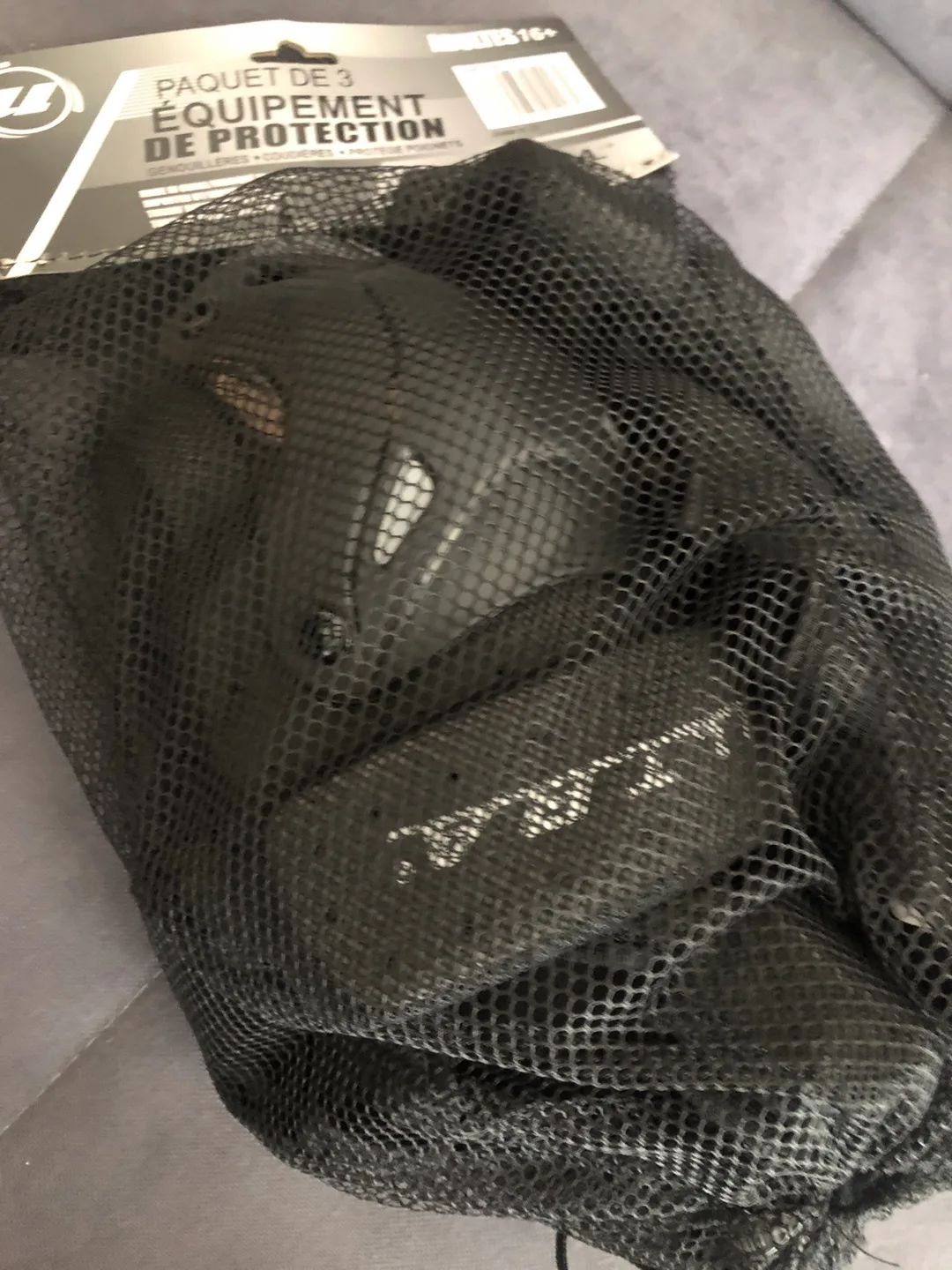 Warrior Ultra 3 Pack Premium Protective Set - Adult 16+ image indicator(2)