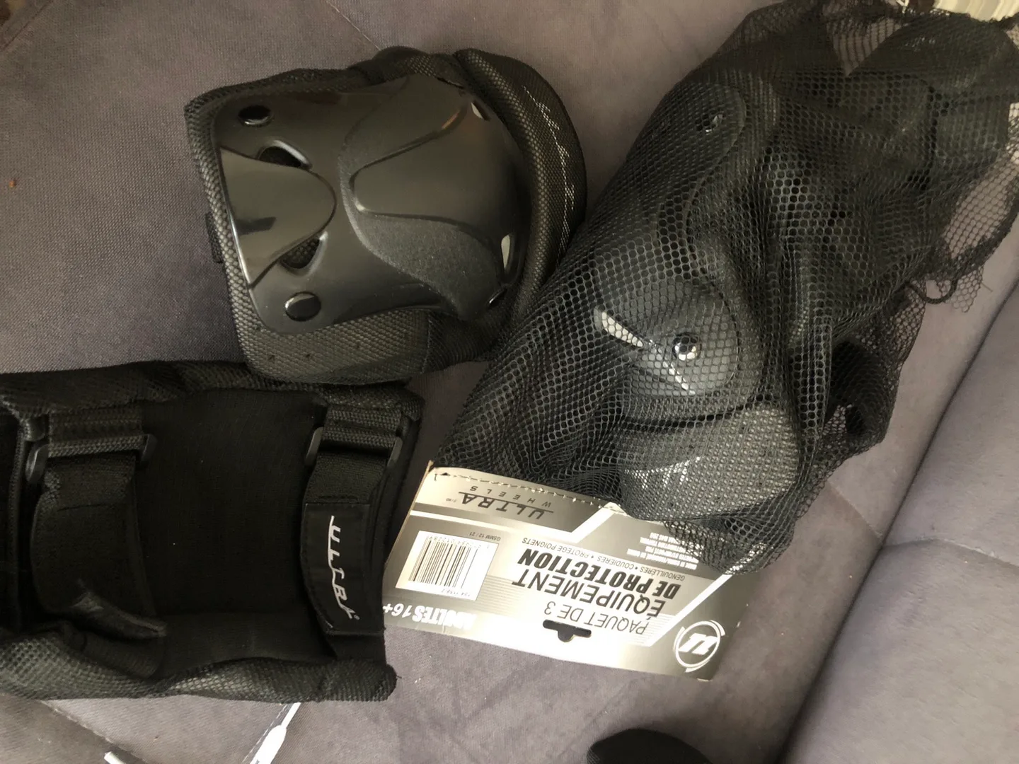 Warrior Ultra 3 Pack Premium Protective Set - Adult 16+ image indicator(3)