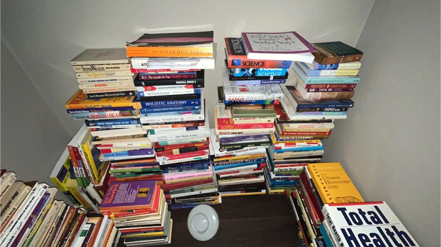 Lot of Assorted Books thumbnail