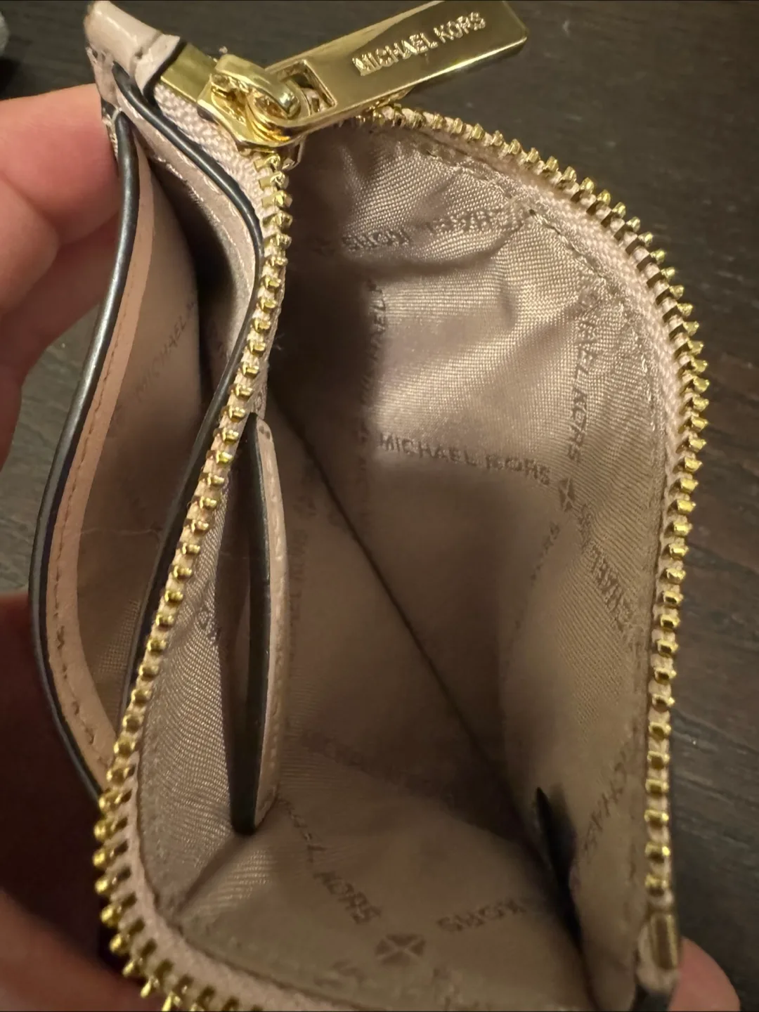 Michael Kors Wallet & Card Holder Set image indicator(3)