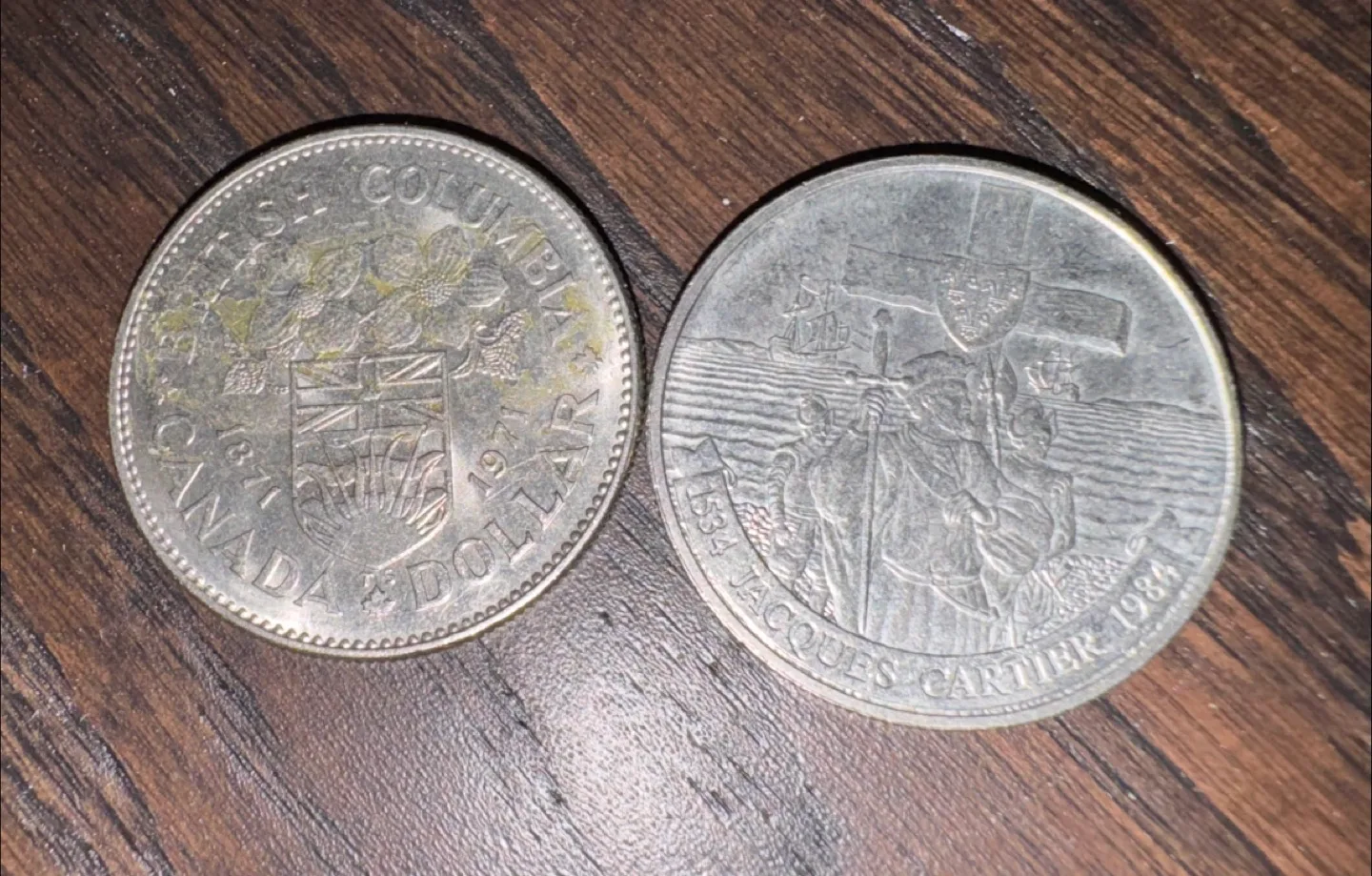 Mixed Lot of Collectible Canadian Coins image indicator(6)