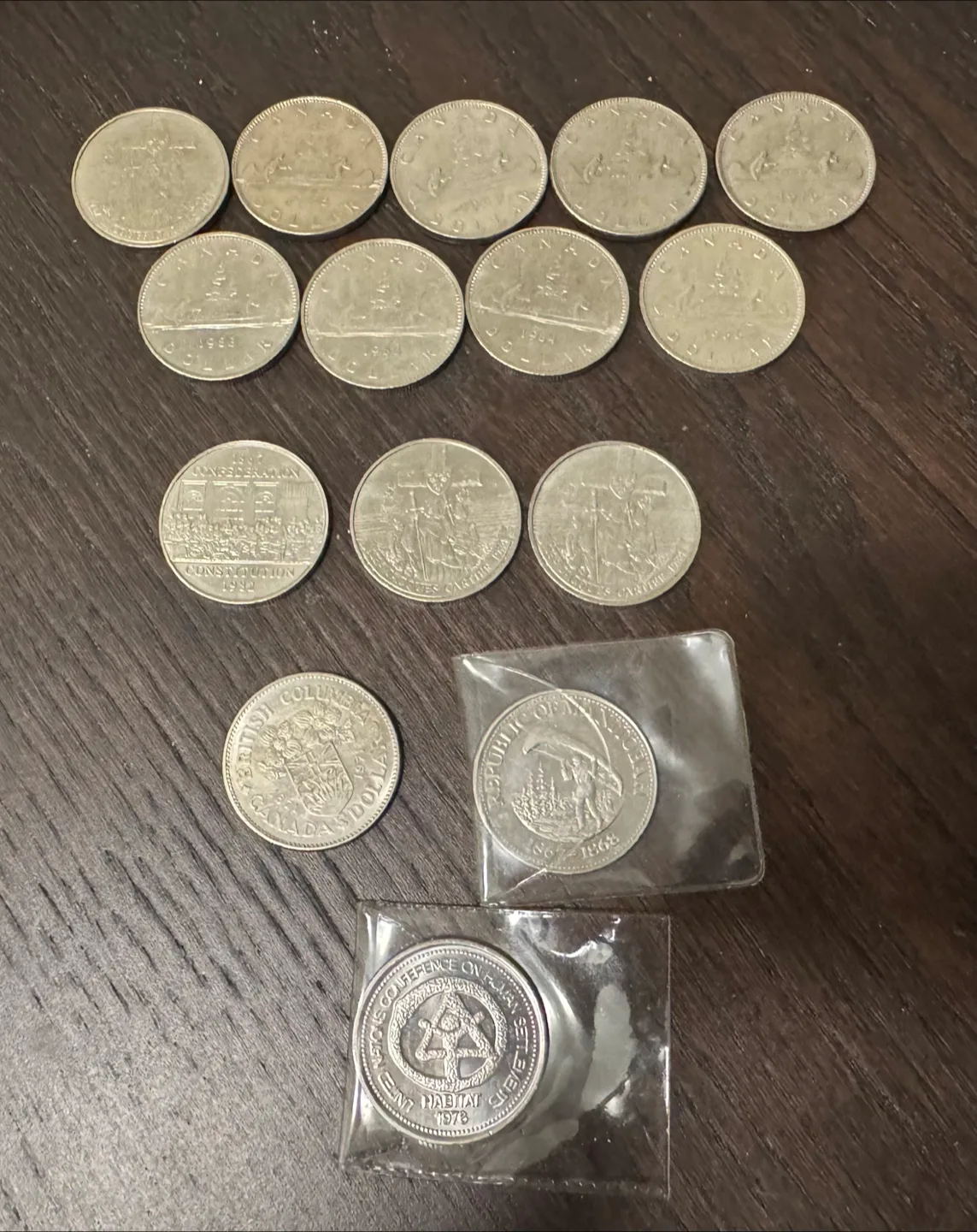 Mixed Lot of Collectible Canadian Coins image indicator(10)