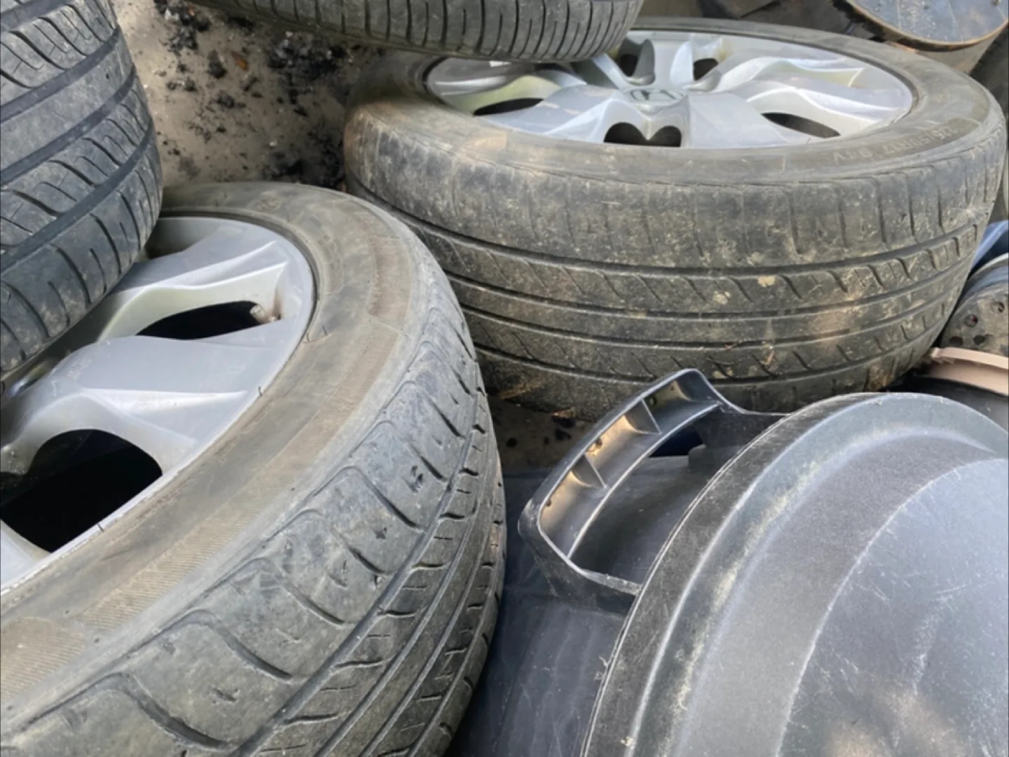 Honda 225/50R17 94V Tires image indicator(4)