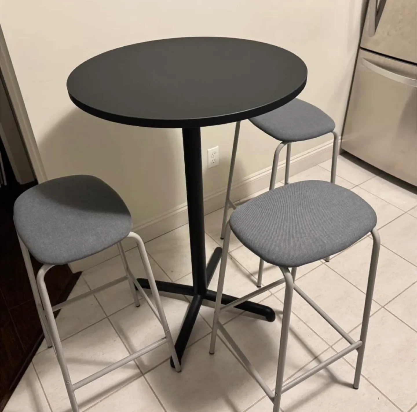 IKEA Bar Stools x 3 image indicator(2)