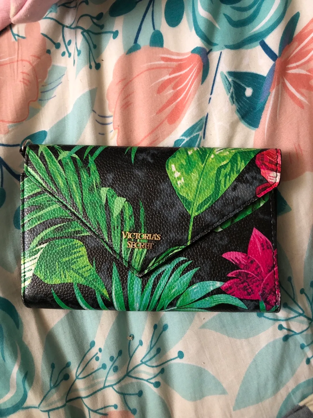 Victoria's Secret Wallet thumbnail