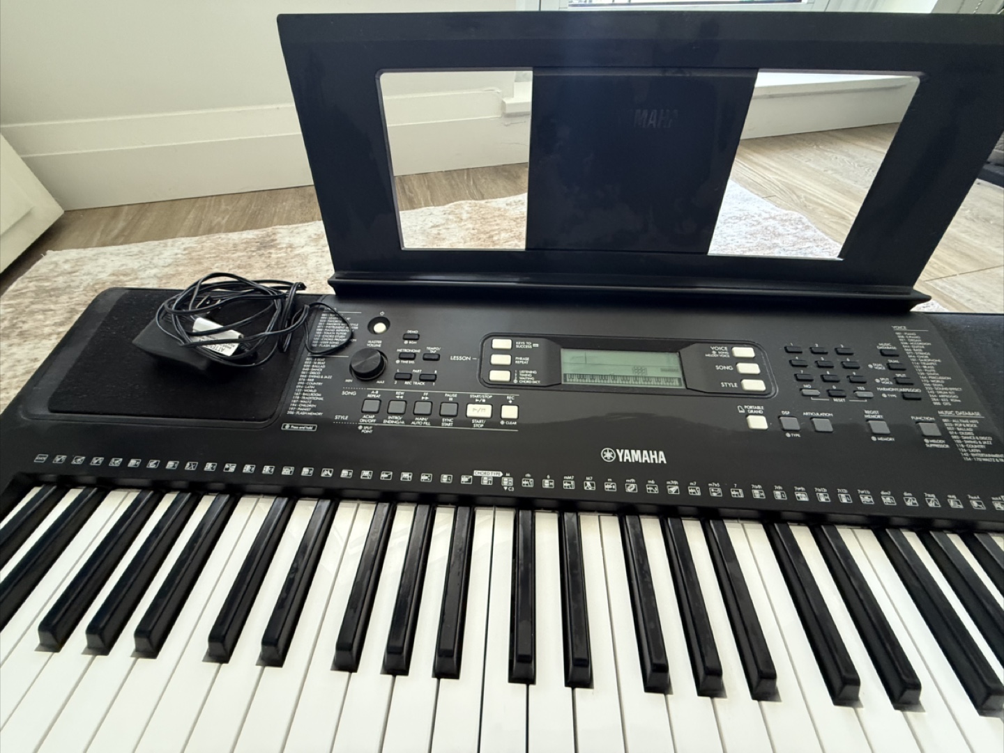 Yamaha PSR-E373 Portable Keyboard - photo 2