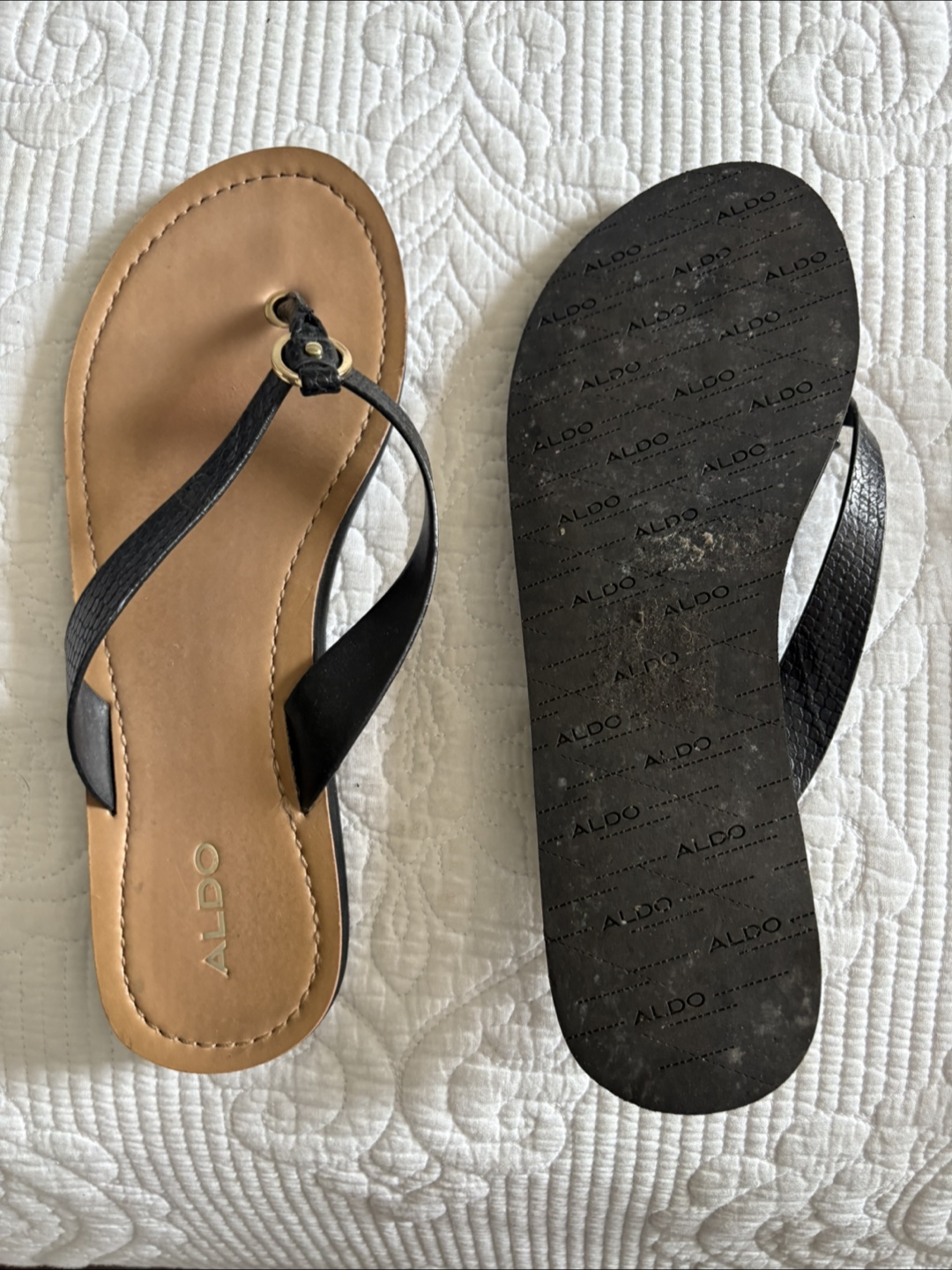 ALDO Black & Tan Flip Flops.  Size 8 - photo 5