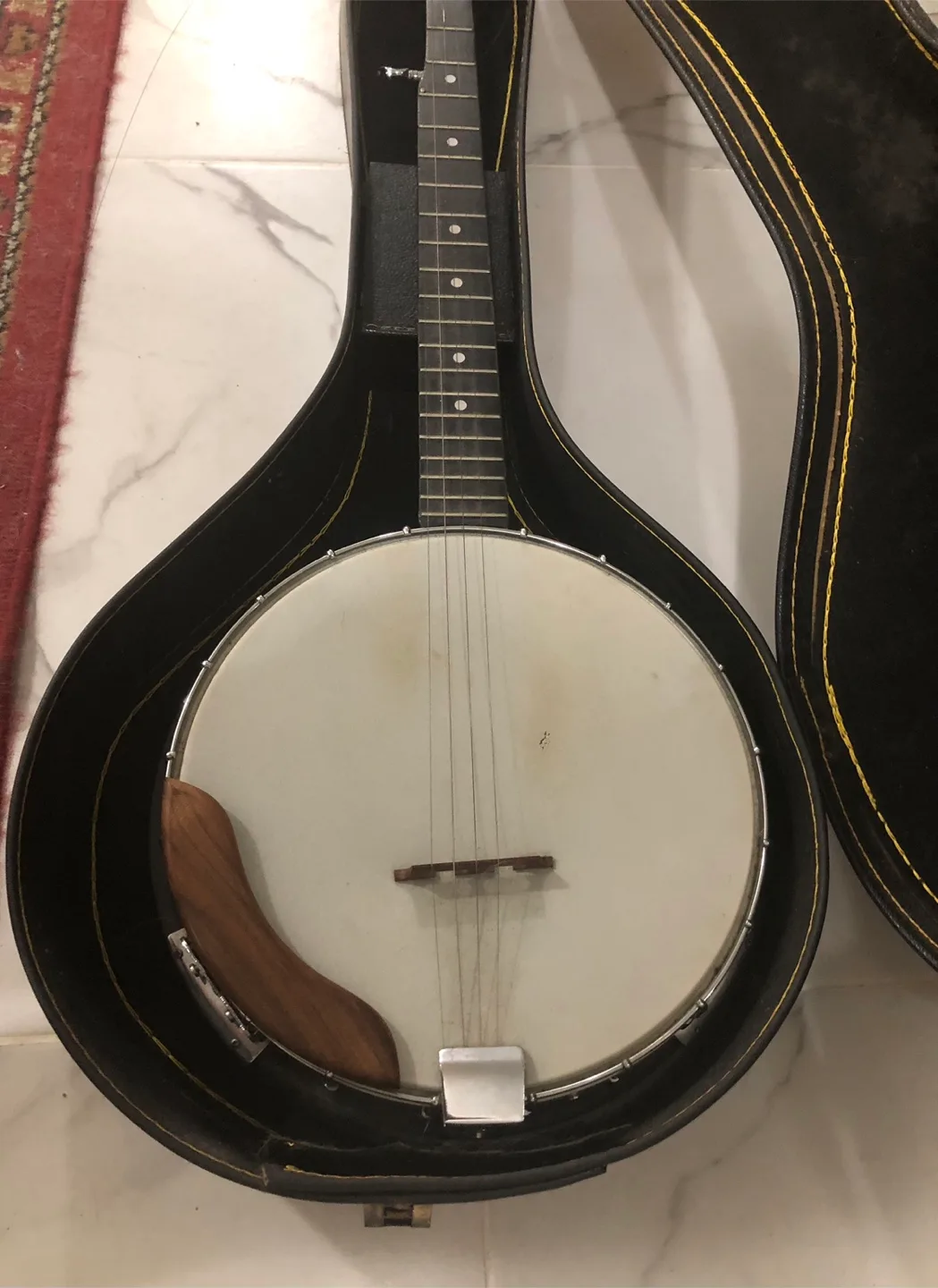 Peerless Banjo with case thumbnail