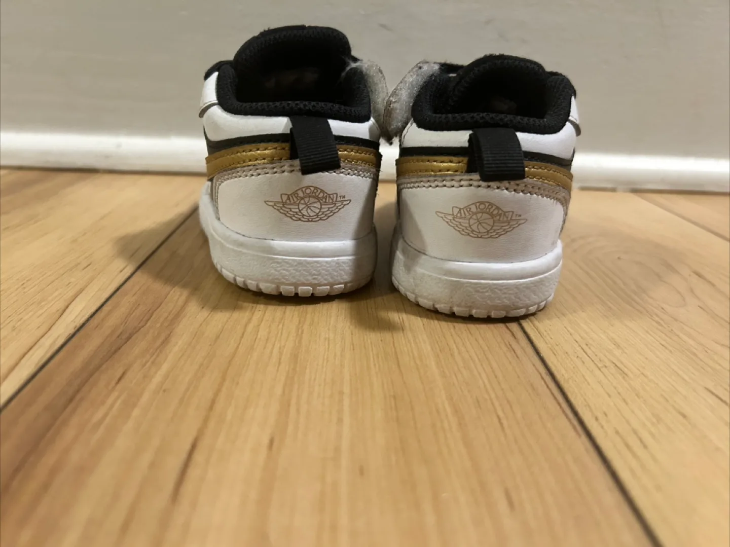 Nike Air Jordan 1 Low Toddler Shoes thumbnail