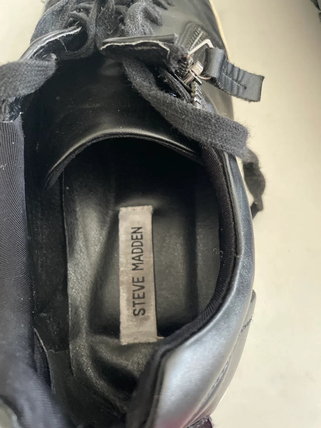Steve Madden YOUNG Men's Black Sneakers - Size 12 thumbnail