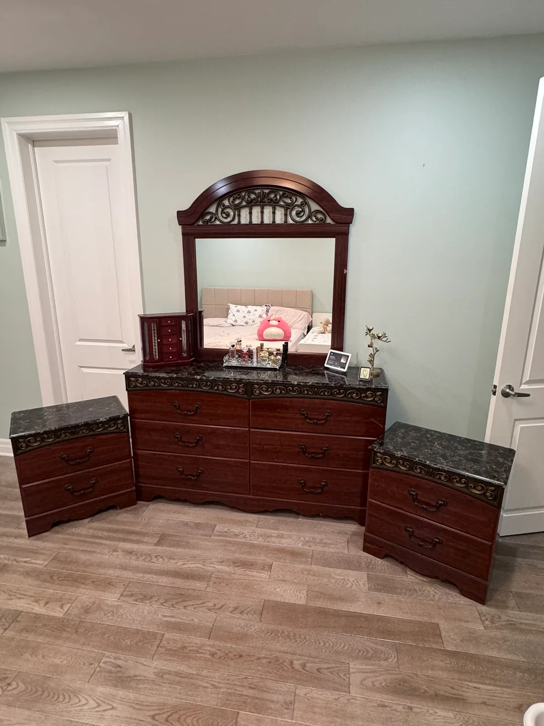 Ashley Bedroom Set - Dresser, Mirror & 2 Nightstands(Fairbrooks) image indicator(2)