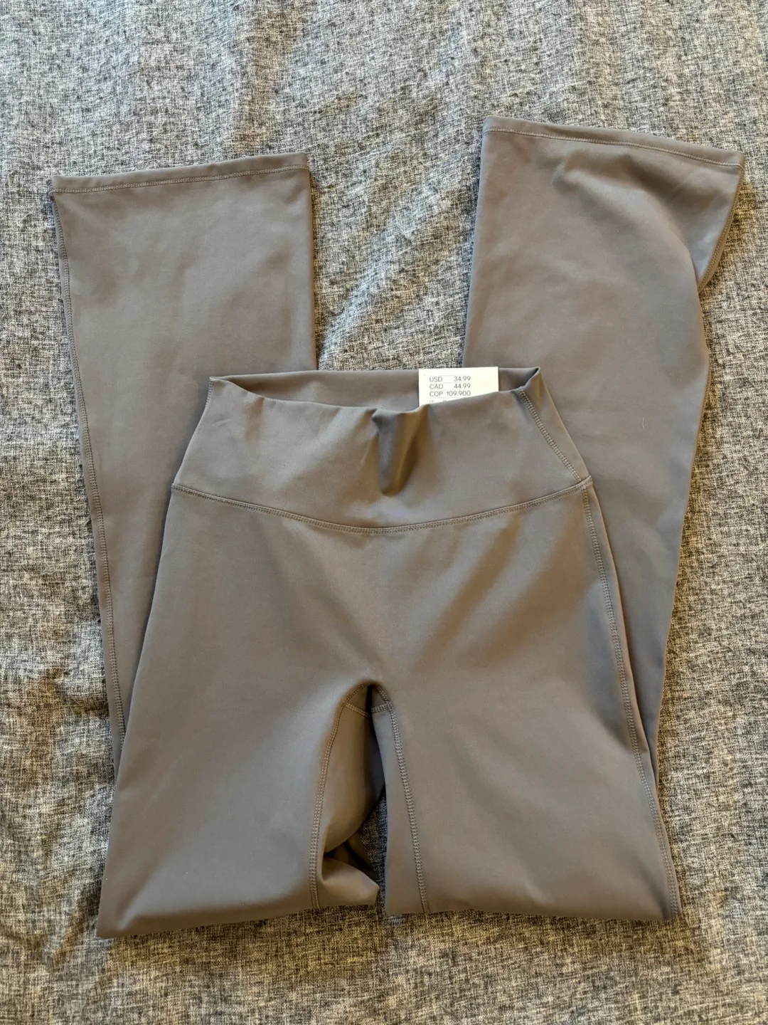 H&M Move SoftMove Flare Leggings - Size M thumbnail