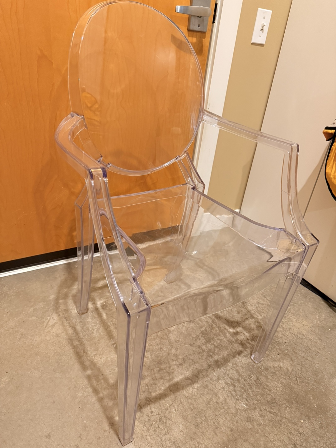 Clear Ghost Chair - photo 2