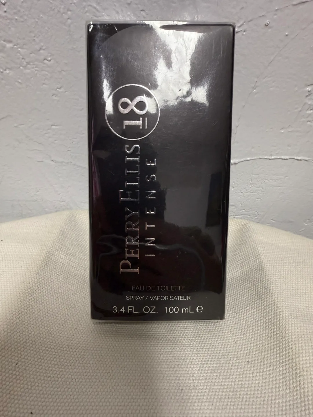 Perry Ellis thumbnail