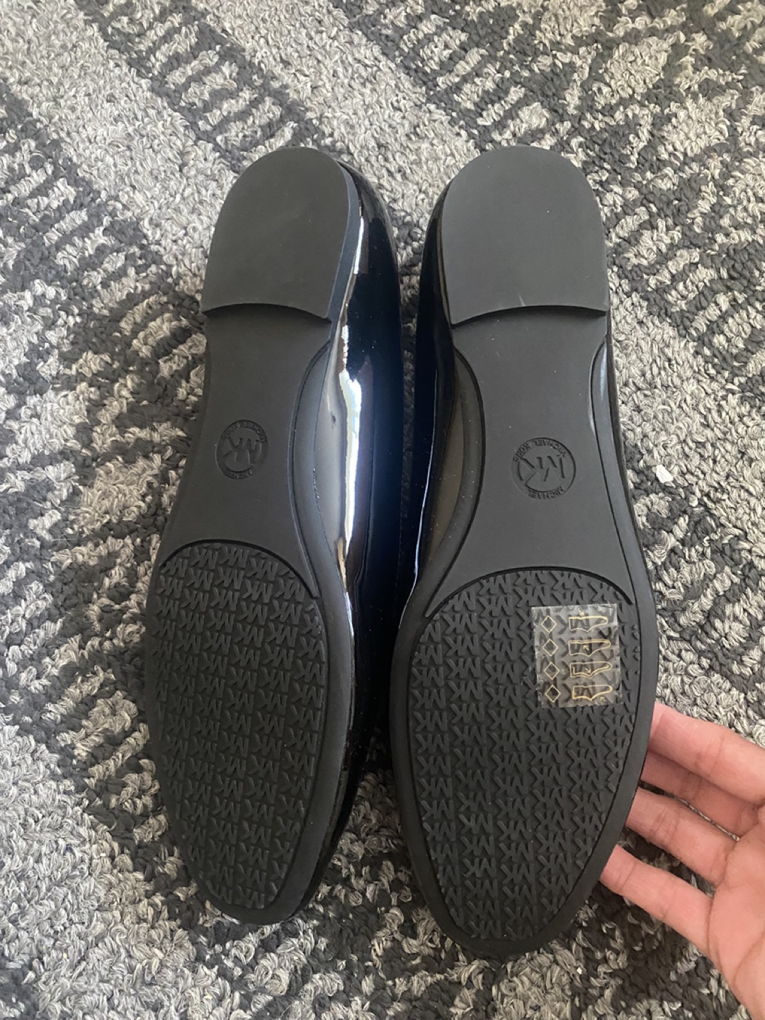 Michael Kors Black Patent Leather Flats BNWOT - photo 3