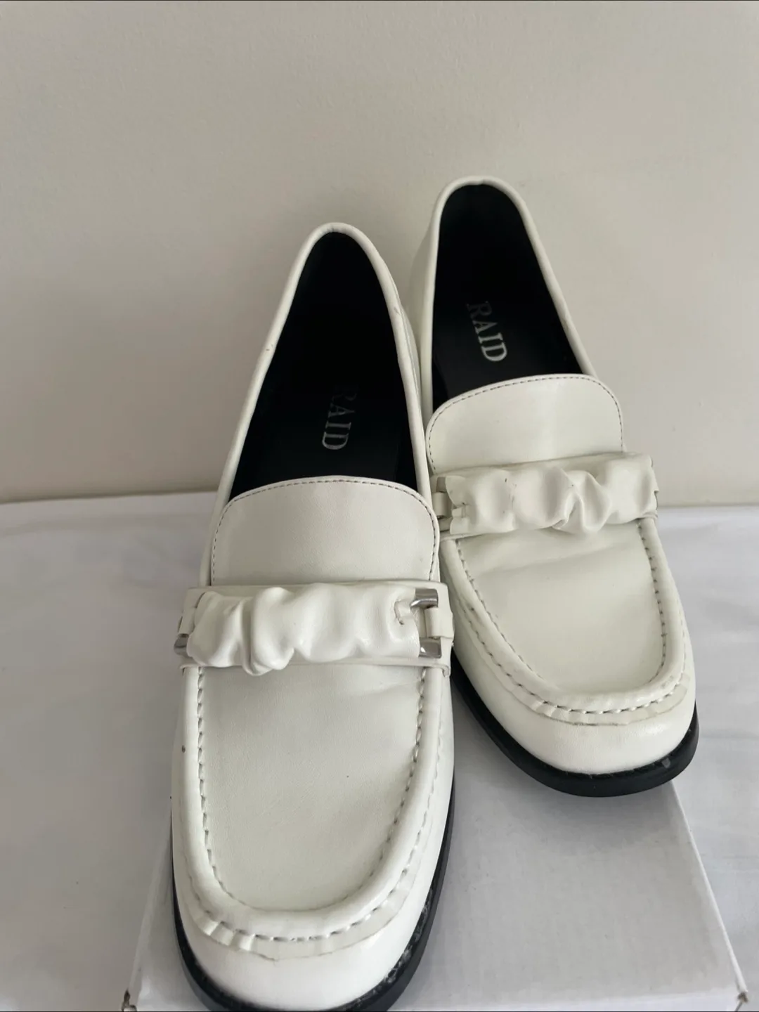 White Heeled Loafers RAID thumbnail