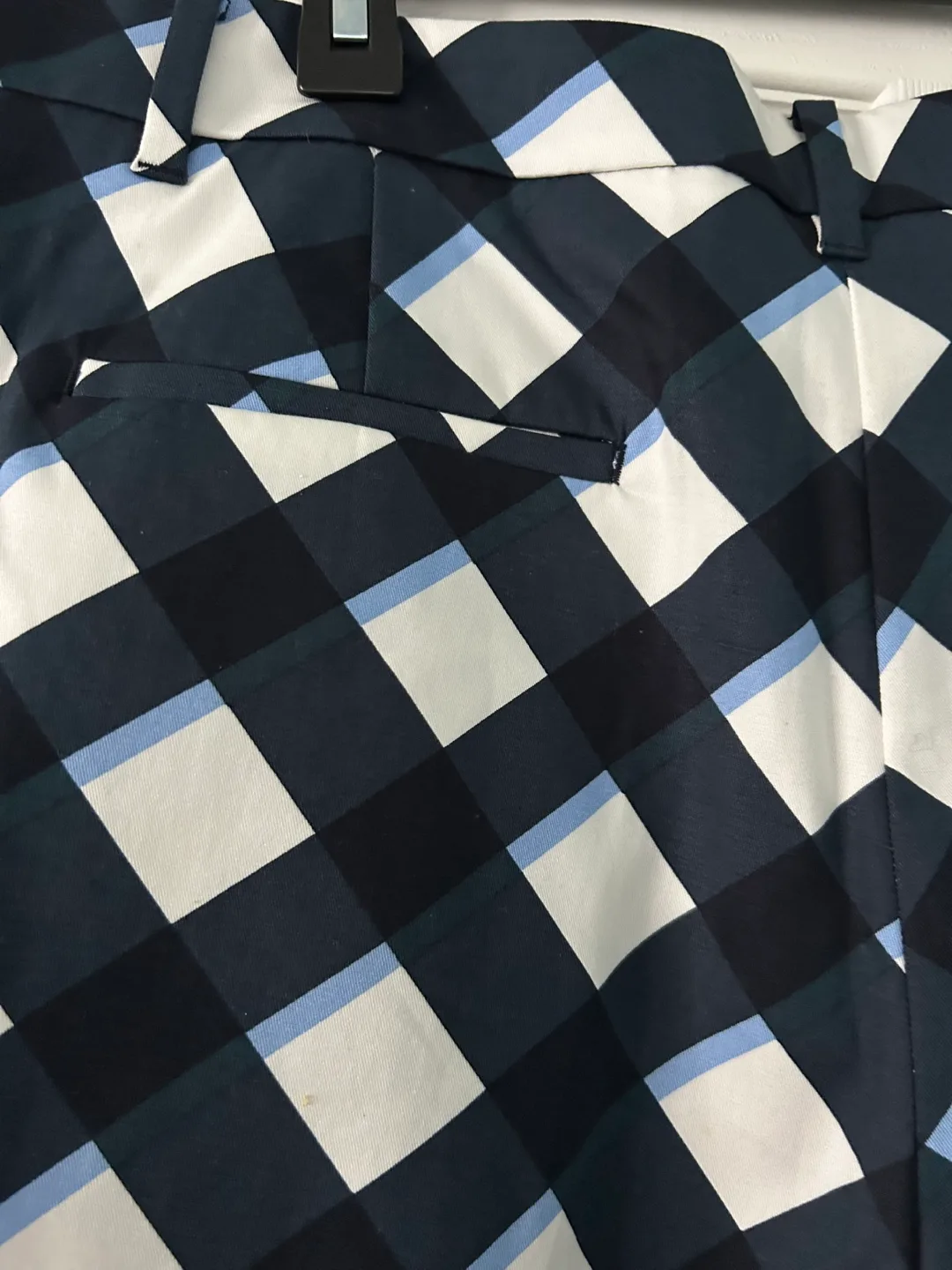 New Ann Taylor Shorts - Size 14 image indicator(2)