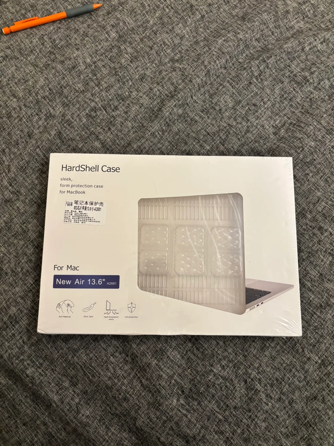 New HardShell Case for Macbook Air 13.6" thumbnail