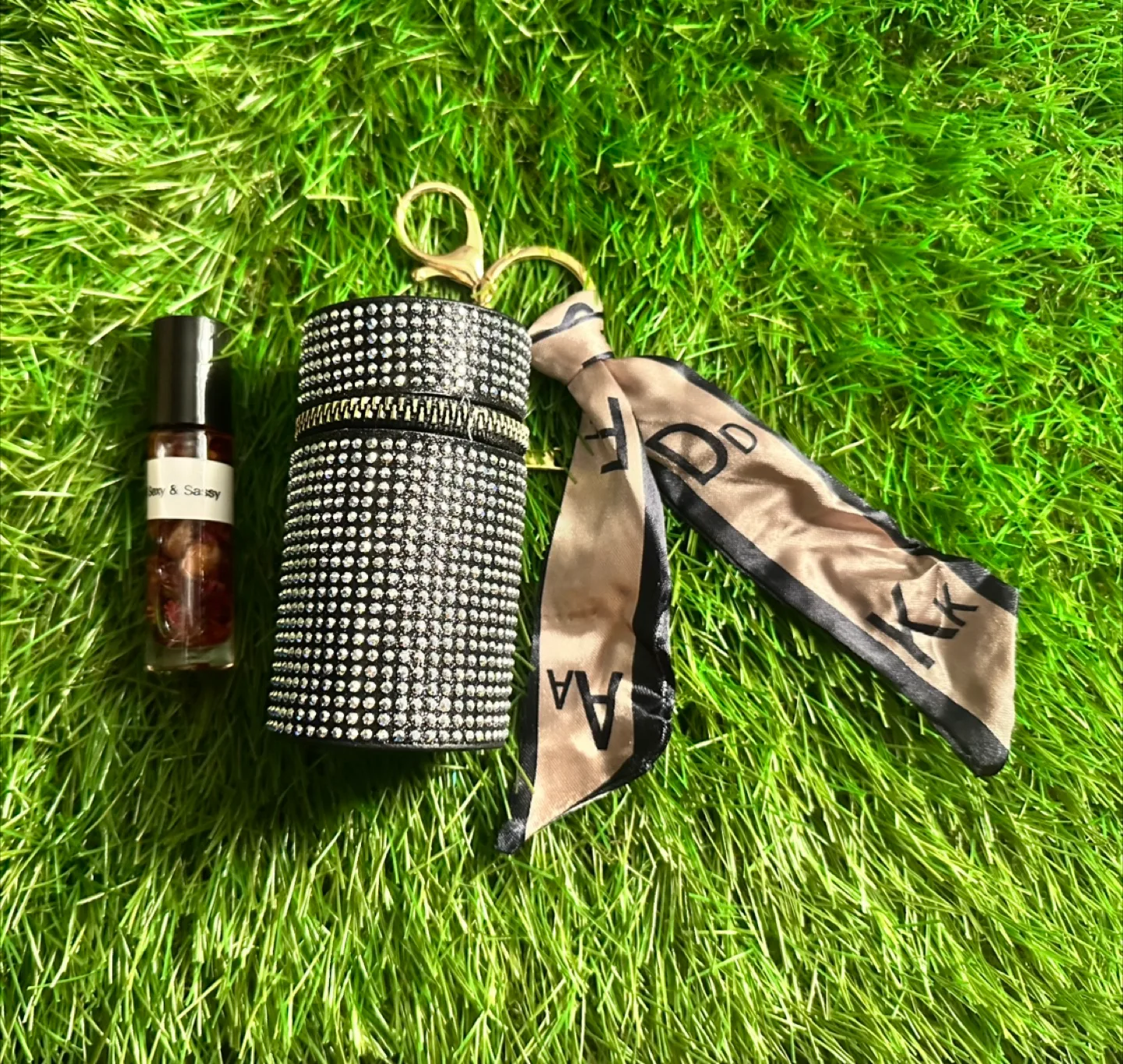 Rhinestone Bottle Holder Keychain with 1 essential oil thumbnail