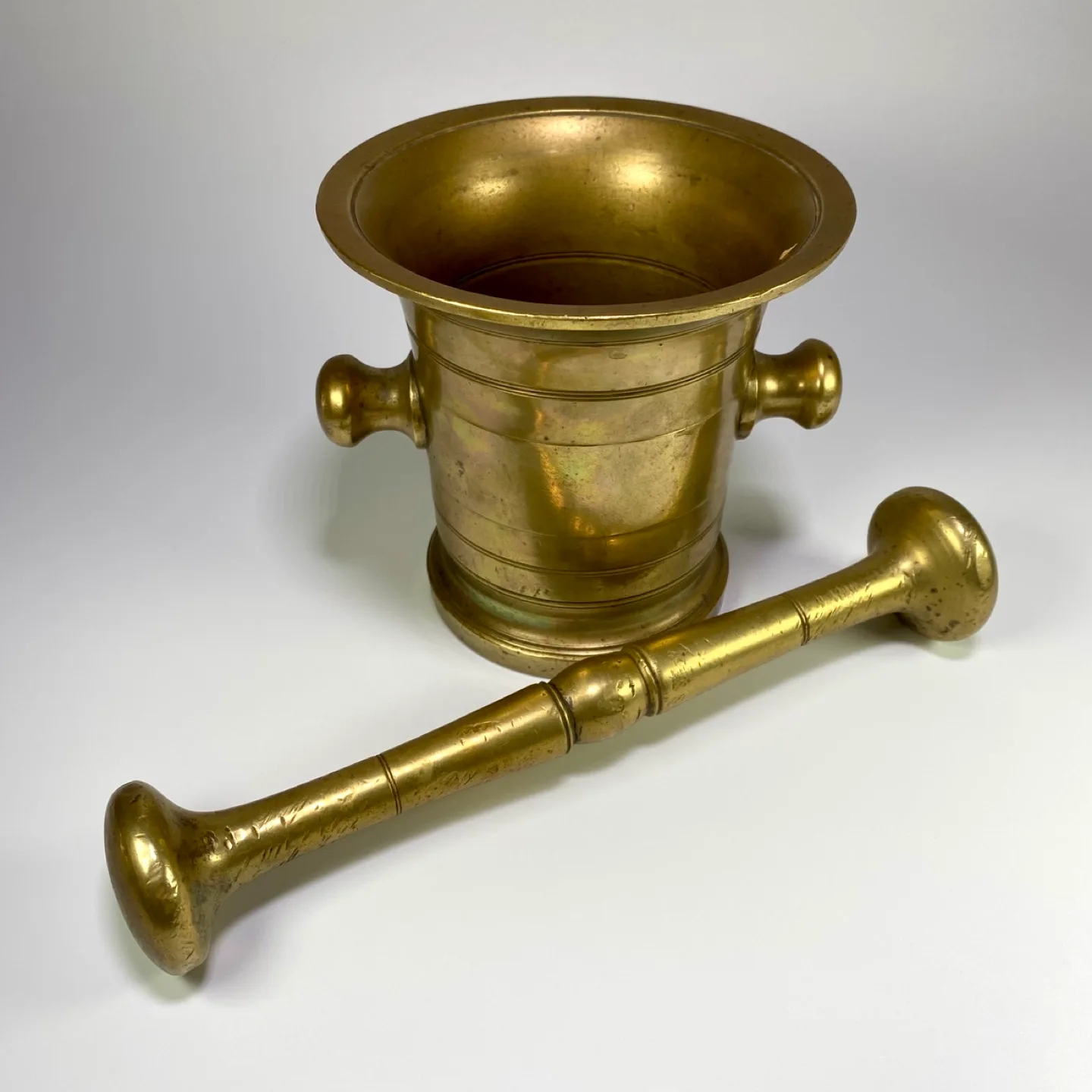 Antique Brass Mortar & Pestle image indicator(2)